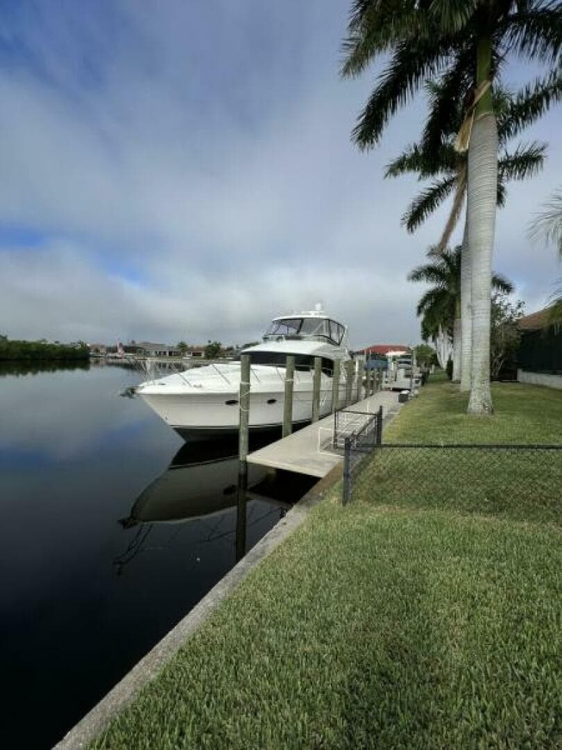 2008 Ovation 52 — photo 2