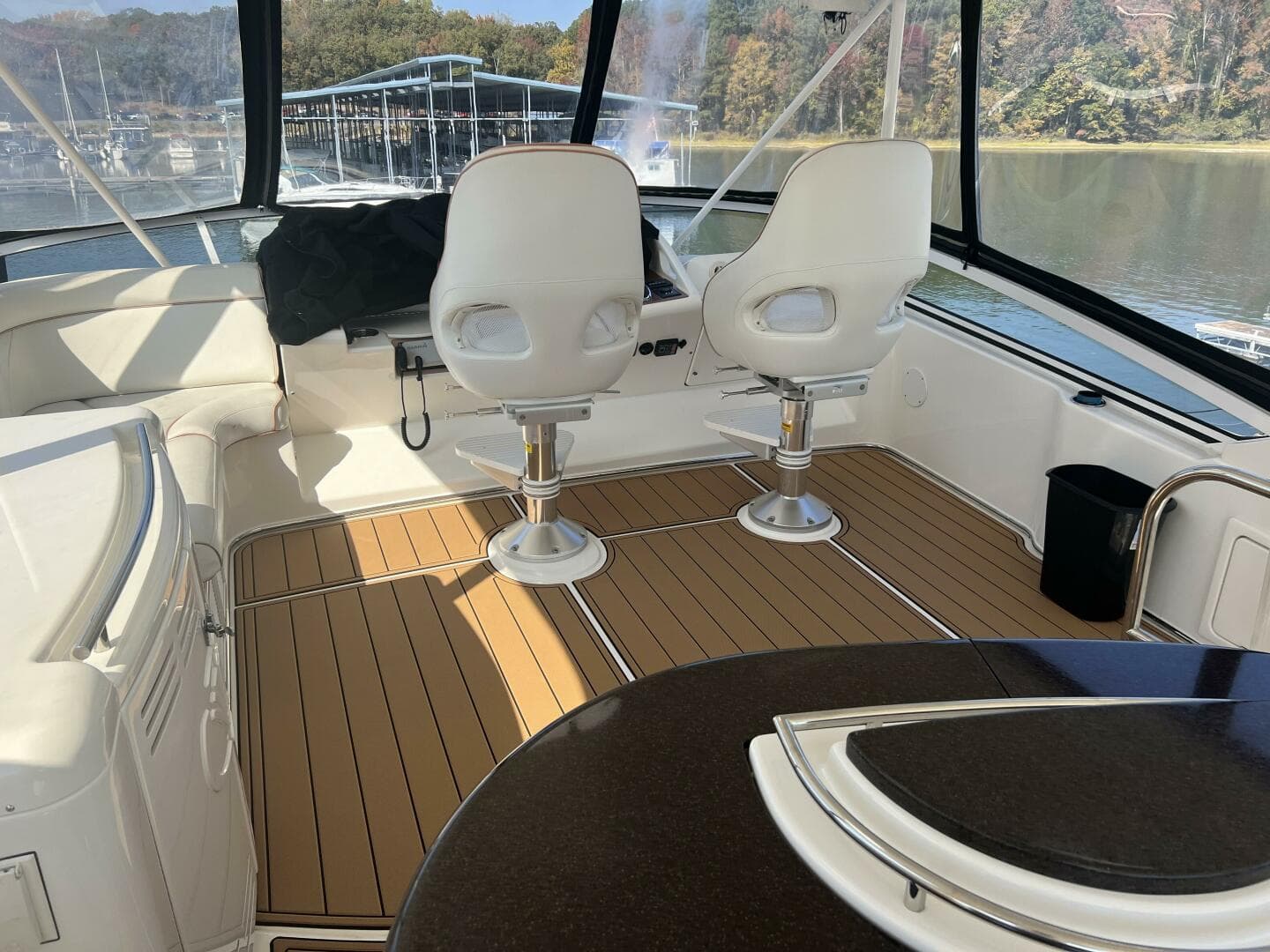 2008 Ovation 52 — photo 41