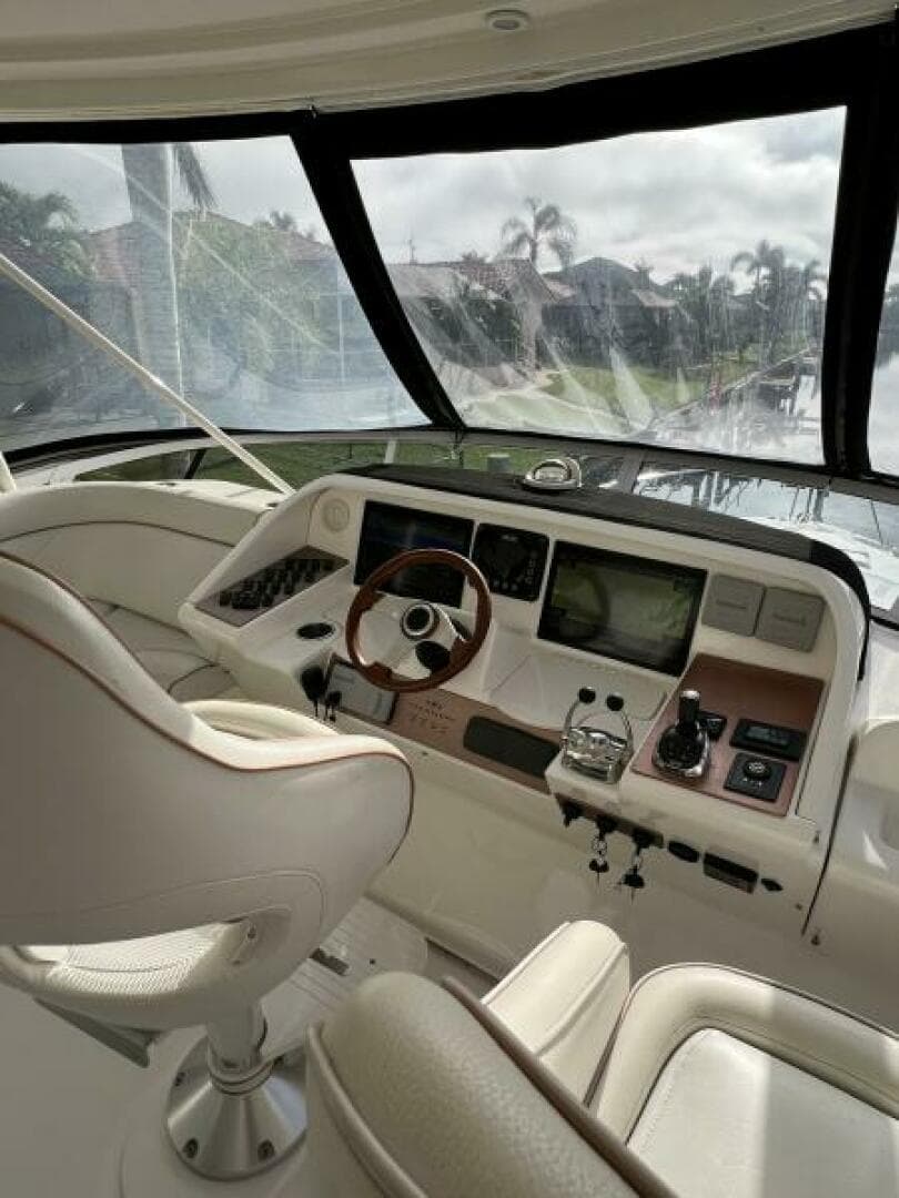 2008 Ovation 52 — photo 13