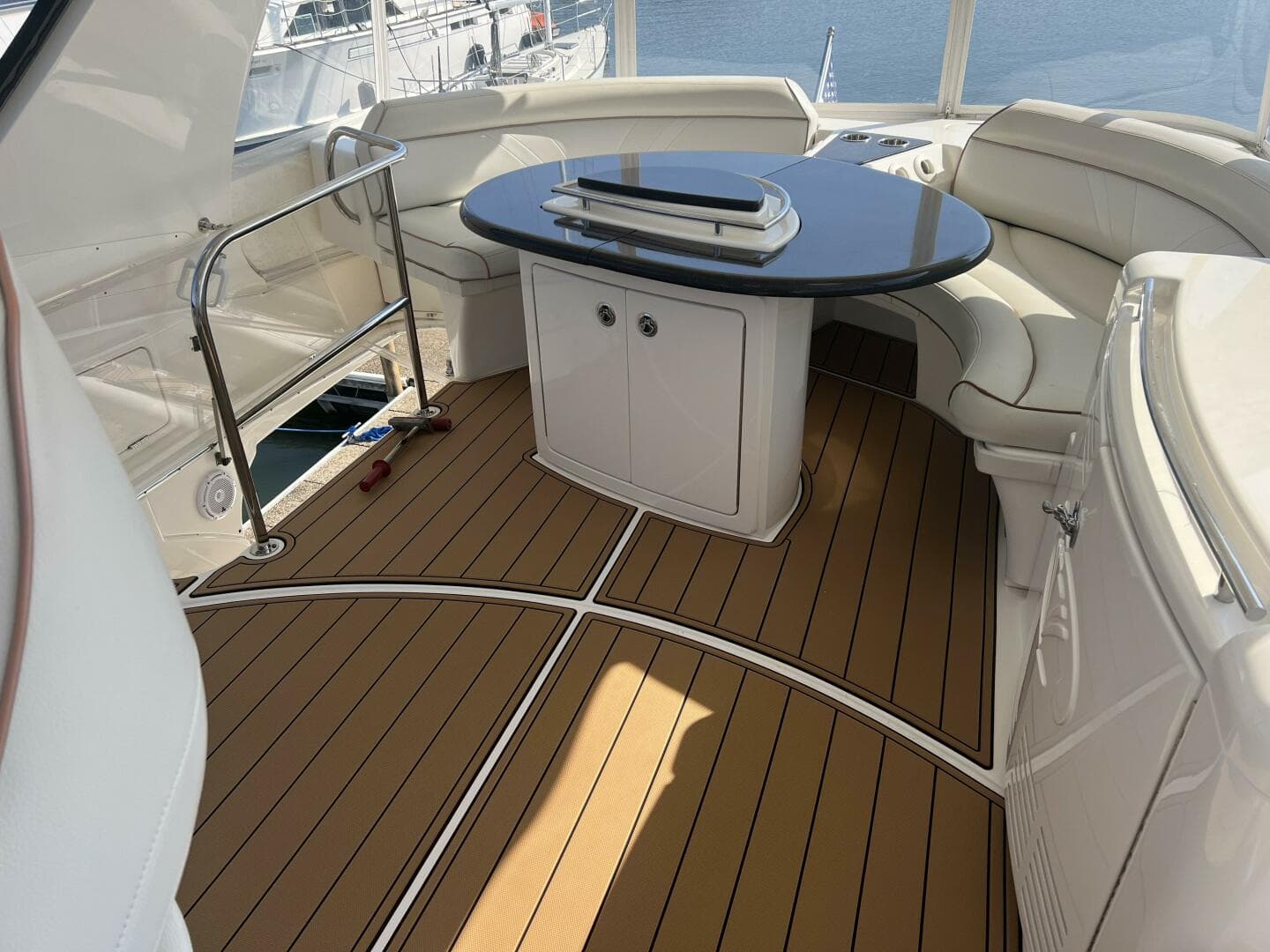 2008 Ovation 52 — photo 12