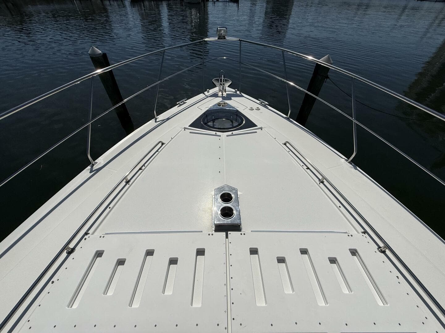 2014 Cruisers Yachts 45 Cantius — photo 50