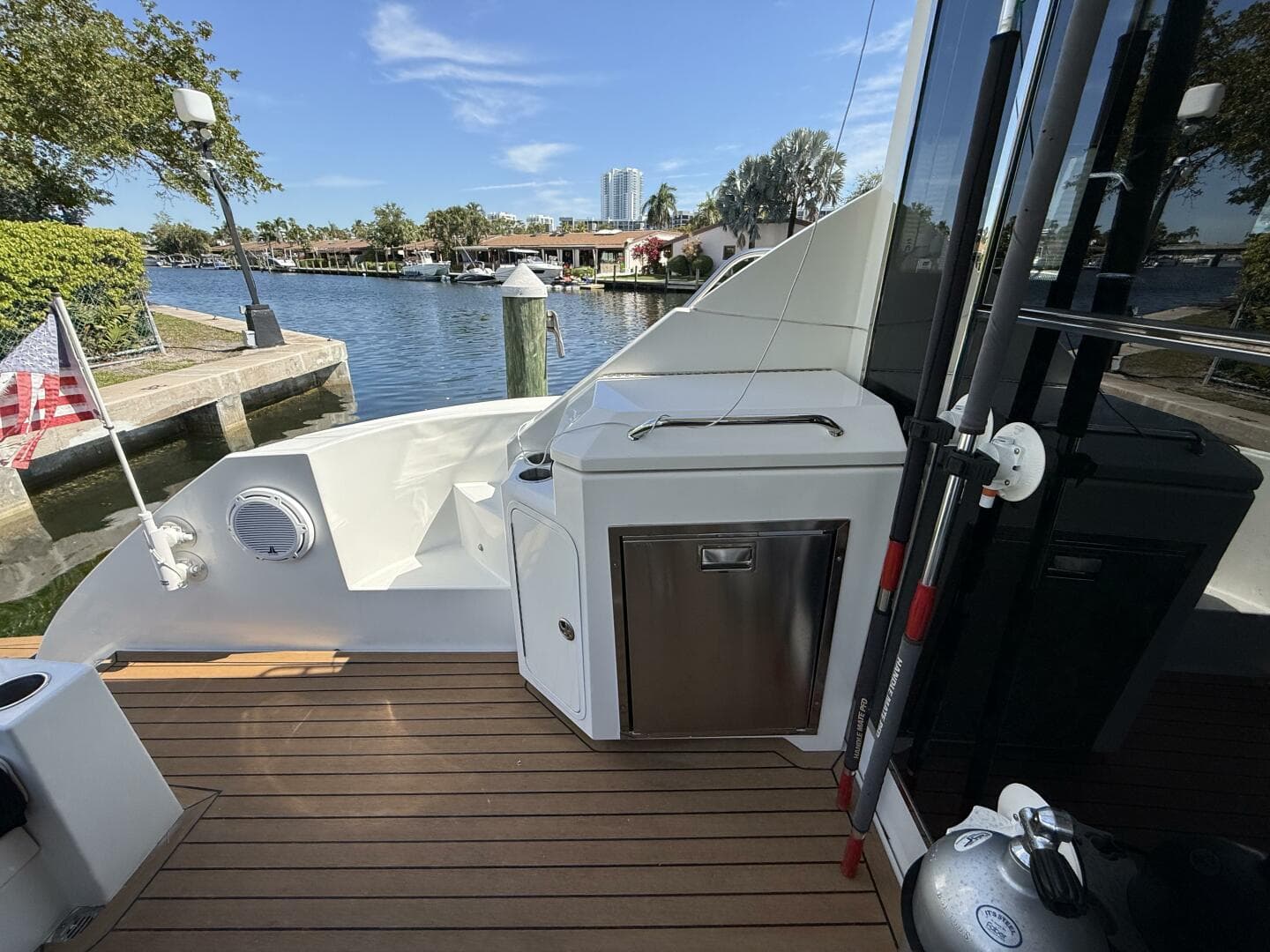 2014 Cruisers Yachts 45 Cantius — photo 36