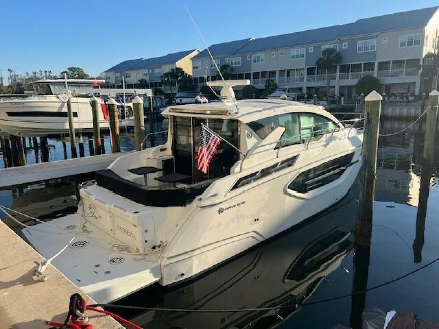 2018 Cruisers Yachts 42 Cantius — photo 1