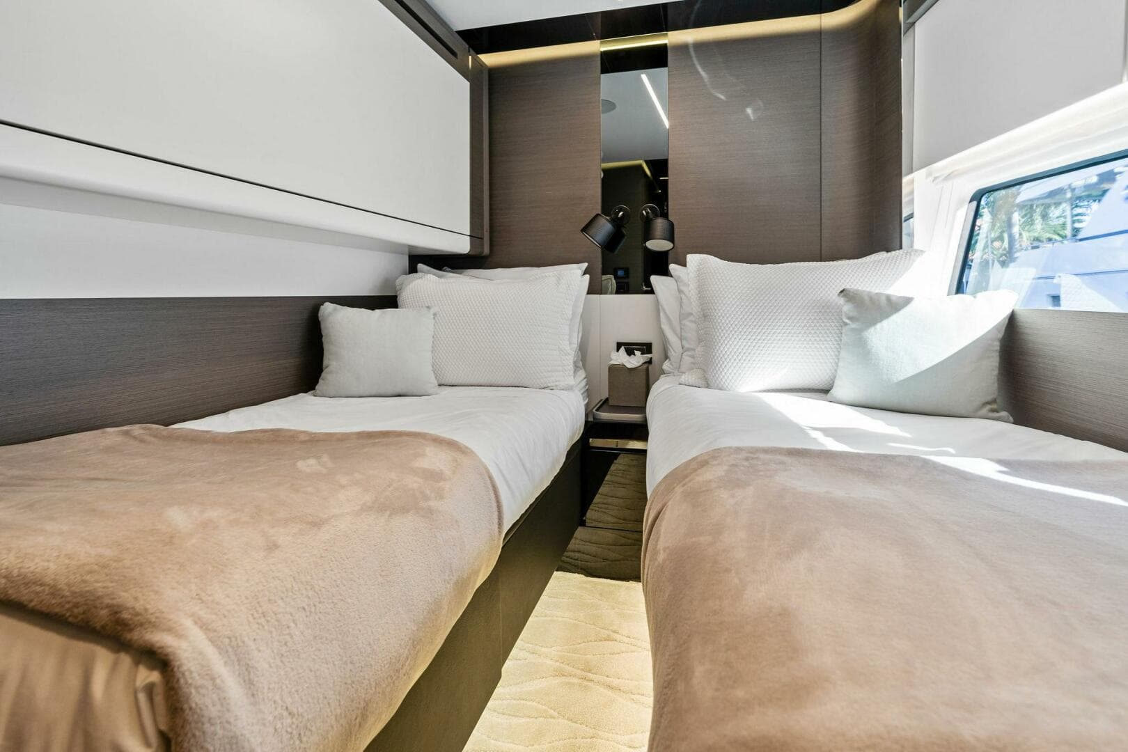 2024 Azimut S8 — photo 46