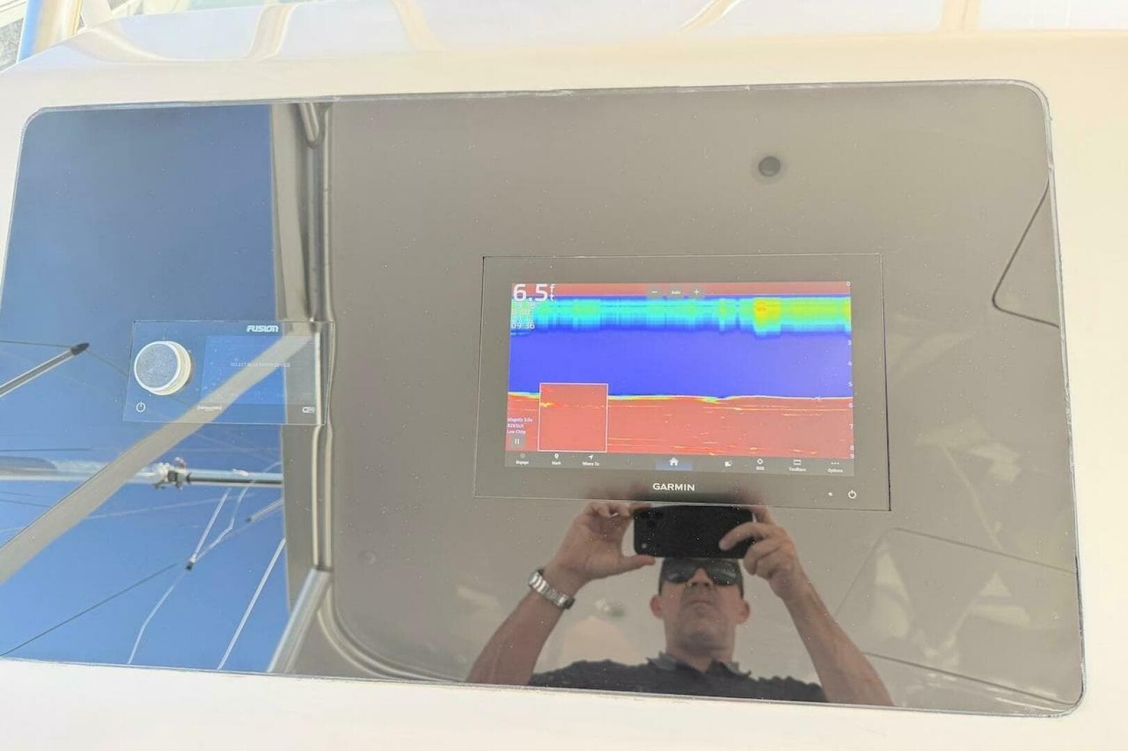 2004 Viking 56 Convertible — photo 50