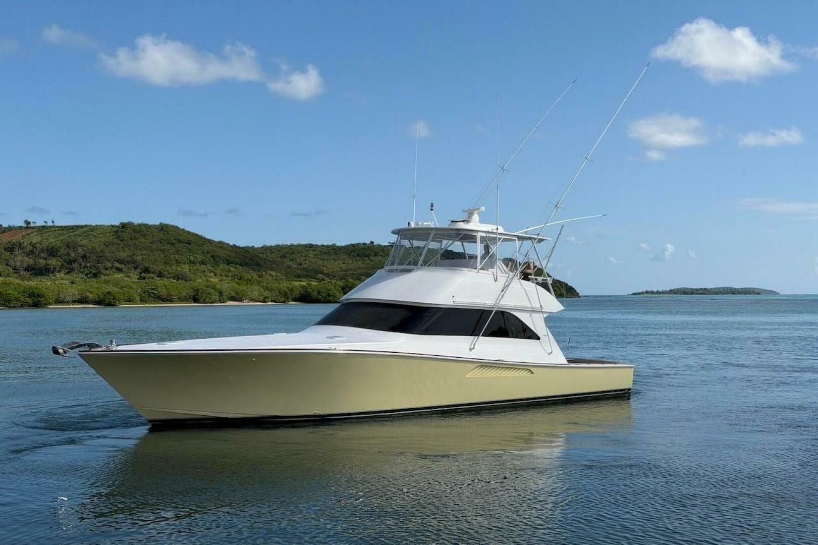 2004 Viking 56 Convertible — photo 6
