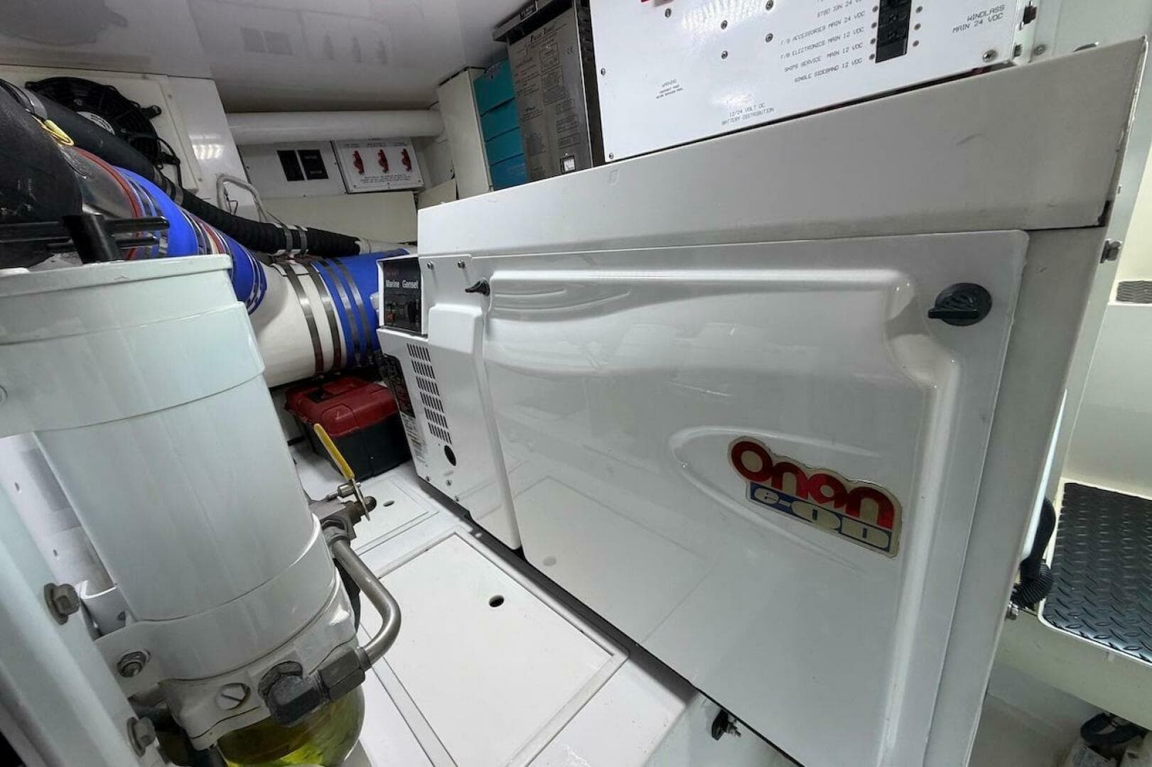 2004 Viking 56 Convertible — photo 45