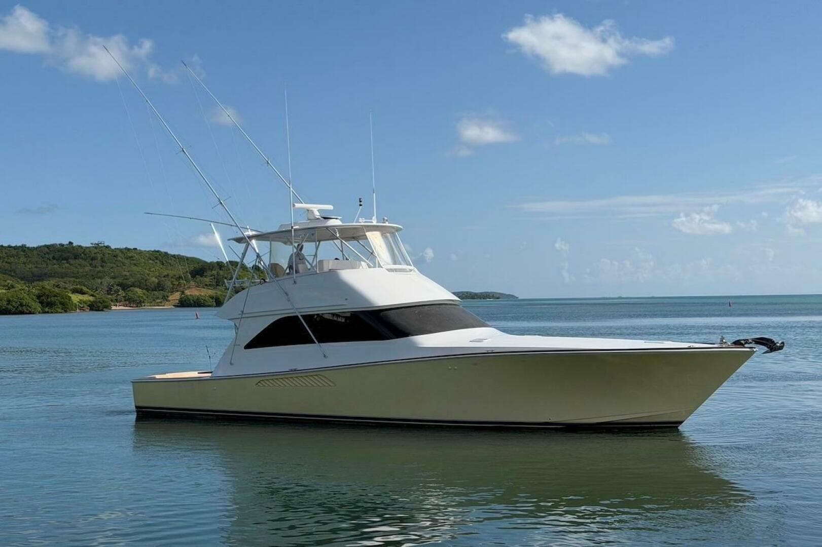 2004 Viking 56 Convertible — photo 2