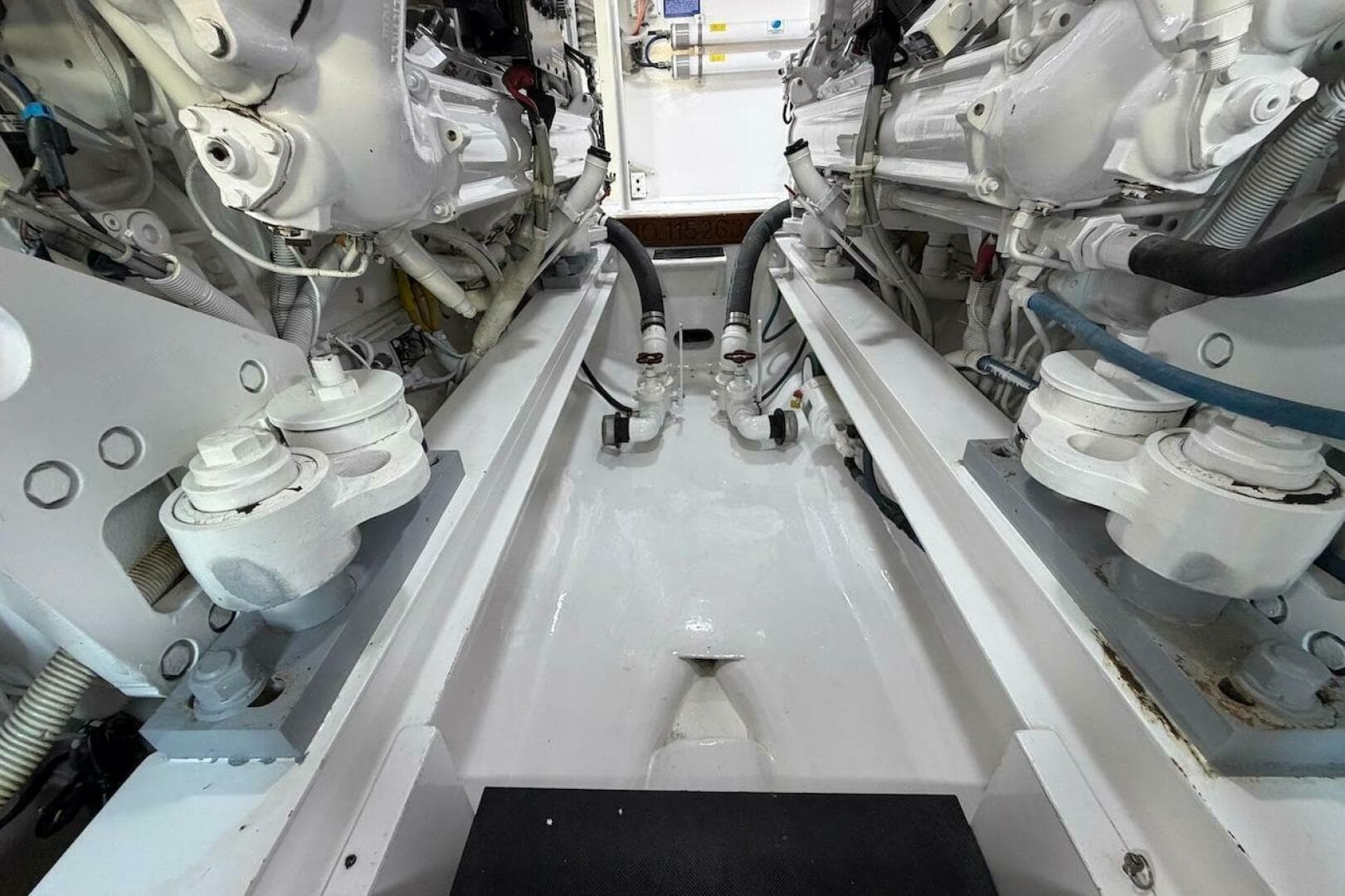 2004 Viking 56 Convertible — photo 32