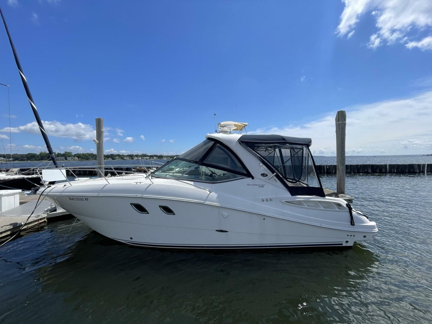 2010 Sea Ray 330 Sundancer — photo 1