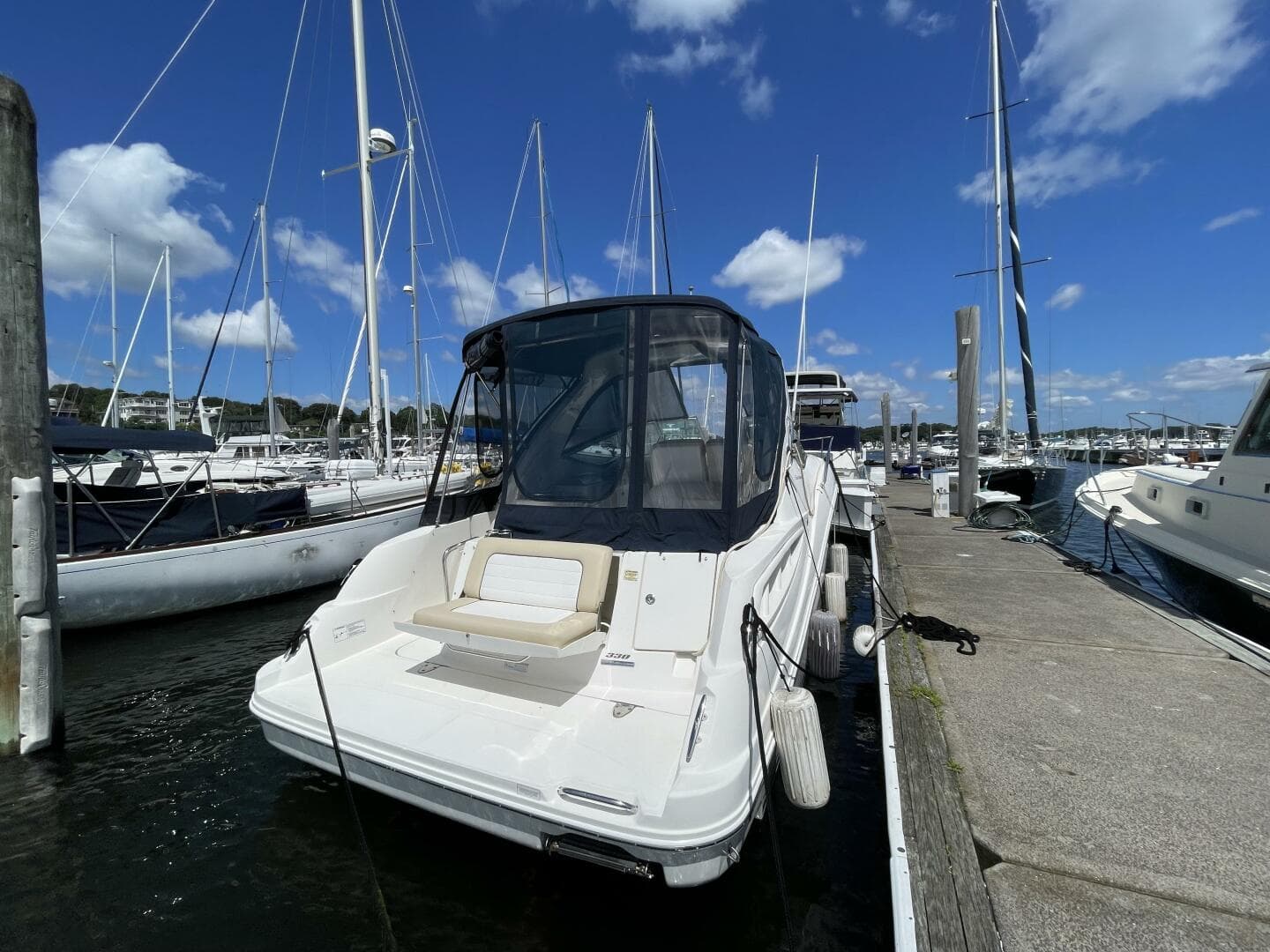 2010 Sea Ray 330 Sundancer — photo 3