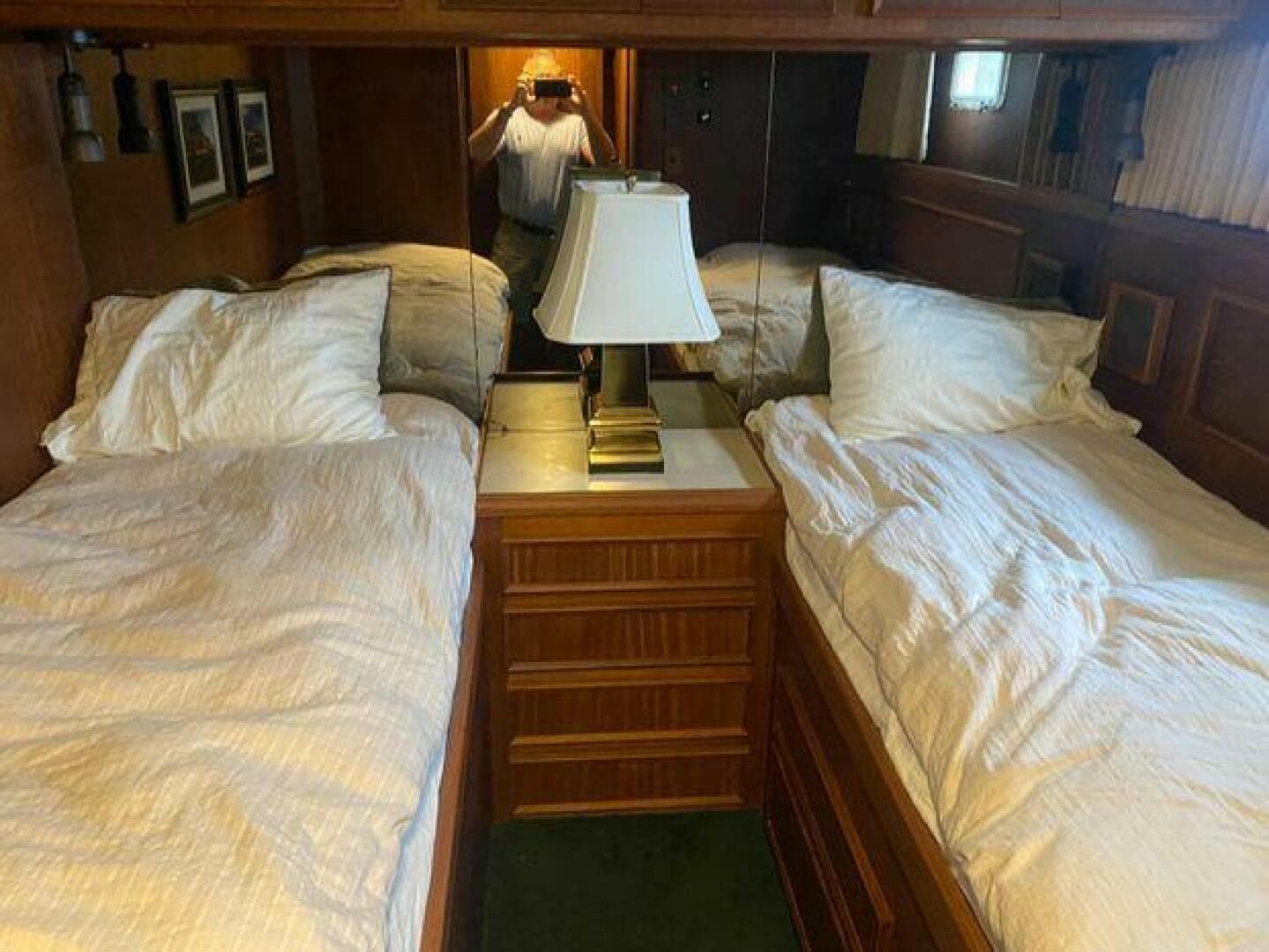 1983 Hatteras 53 Ed — photo 18