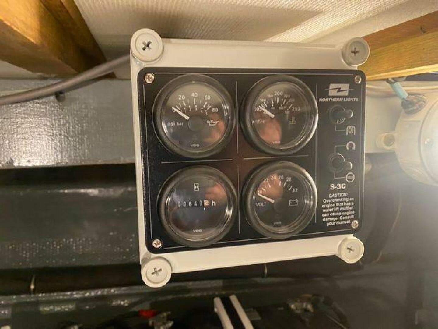 1983 Hatteras 53 Ed — photo 24