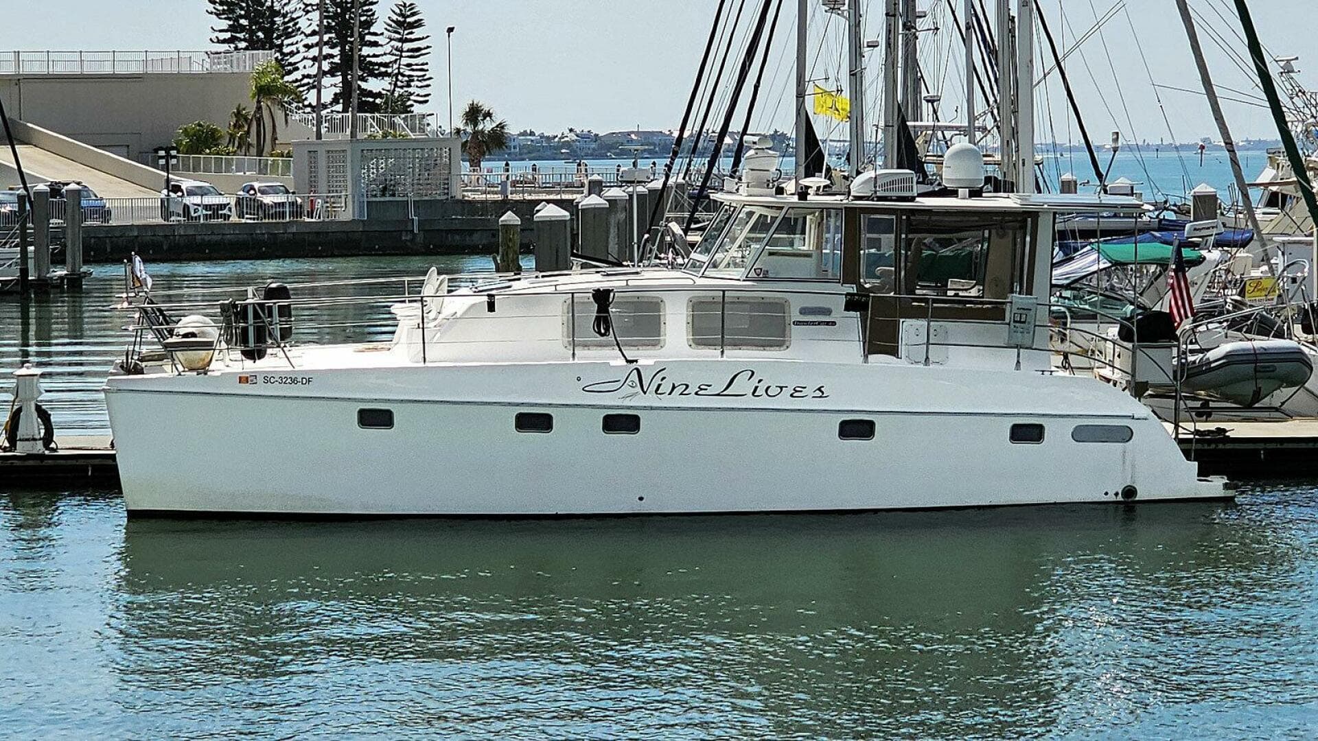 2012 Endeavour Catamaran — photo 6