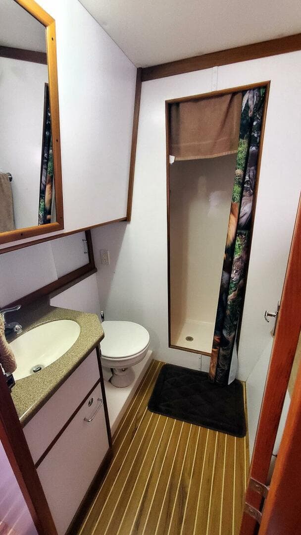 2012 Endeavour Catamaran — photo 24