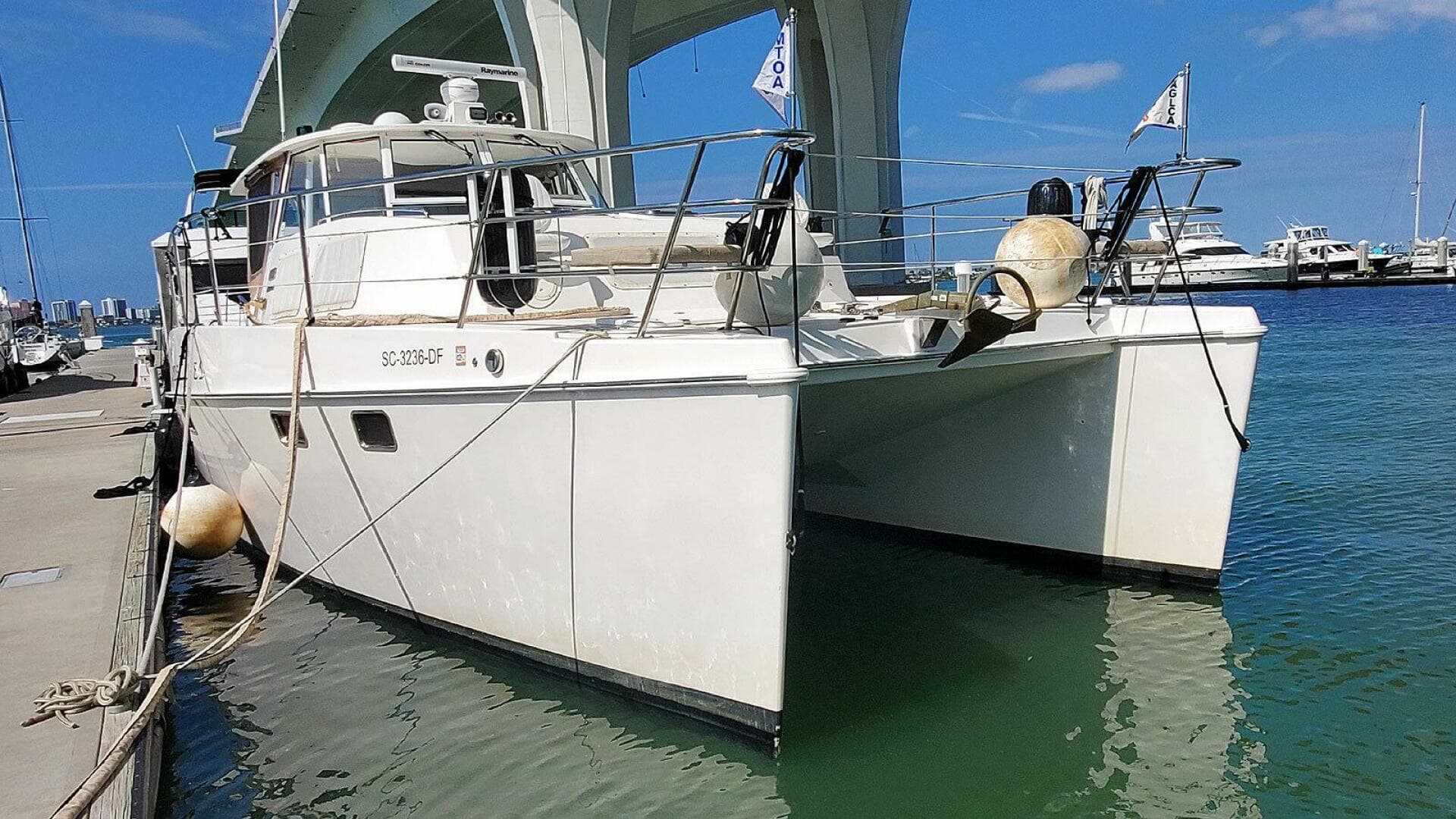 2012 Endeavour Catamaran — photo 3