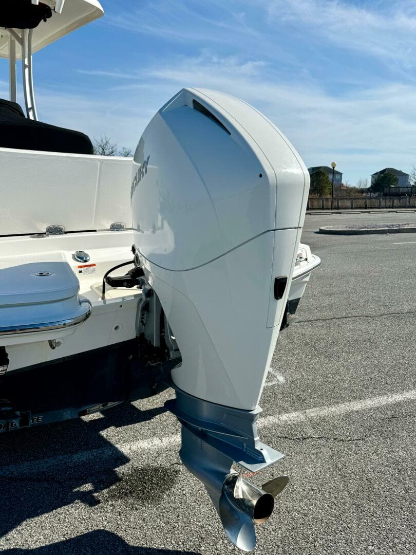 2020 Boston Whaler 210 Dauntless — photo 9