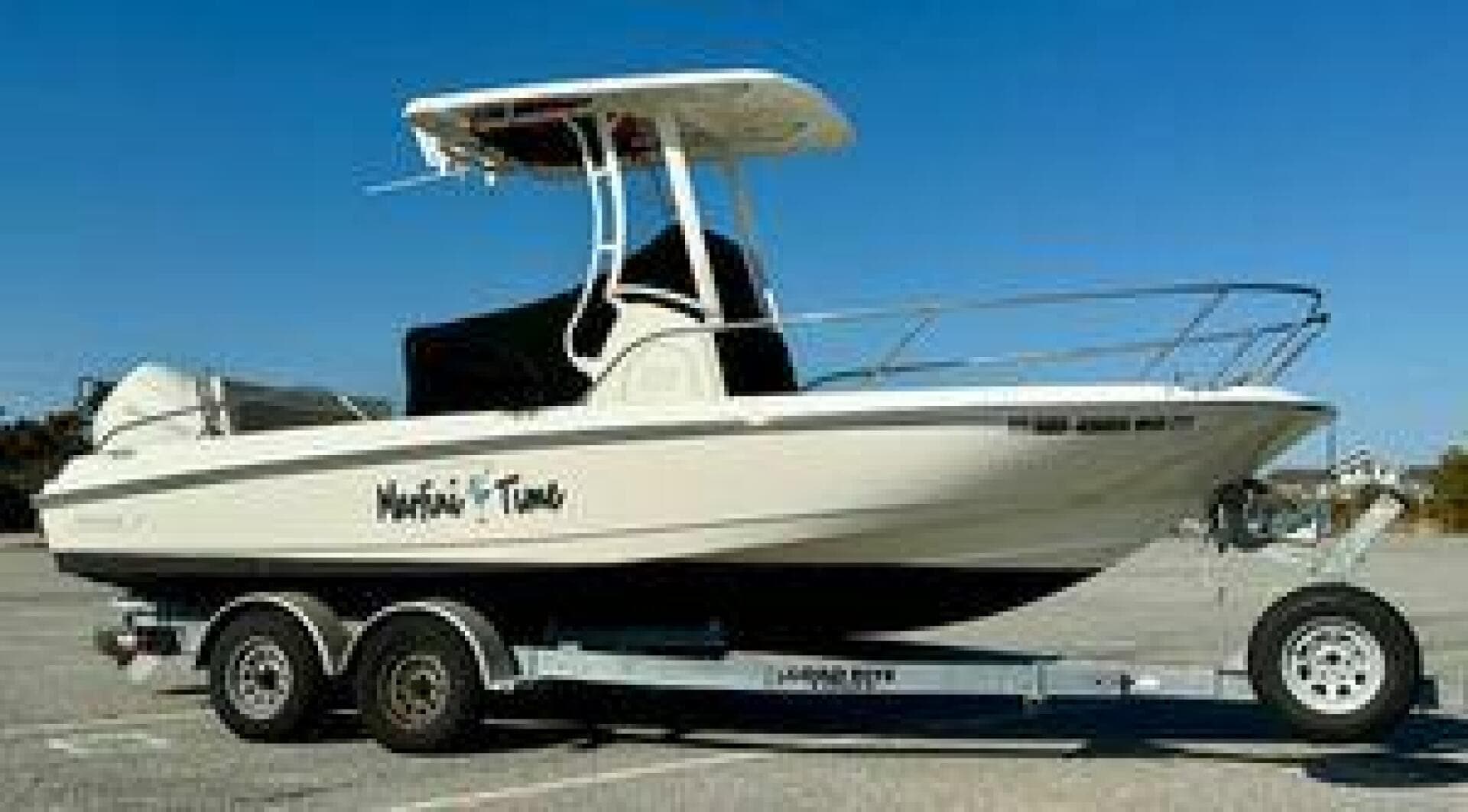 2020 Boston Whaler 210 Dauntless — photo 2