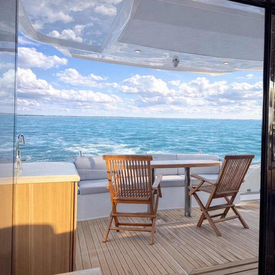 2018 Sea Ray L650 Fly — photo 17