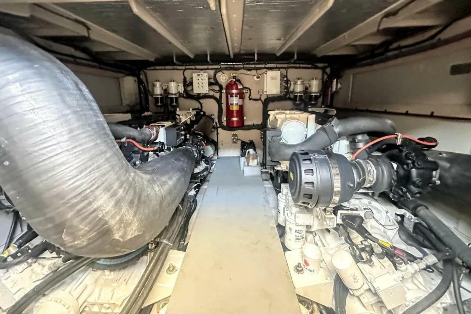 2018 Sea Ray L650 Fly — photo 53