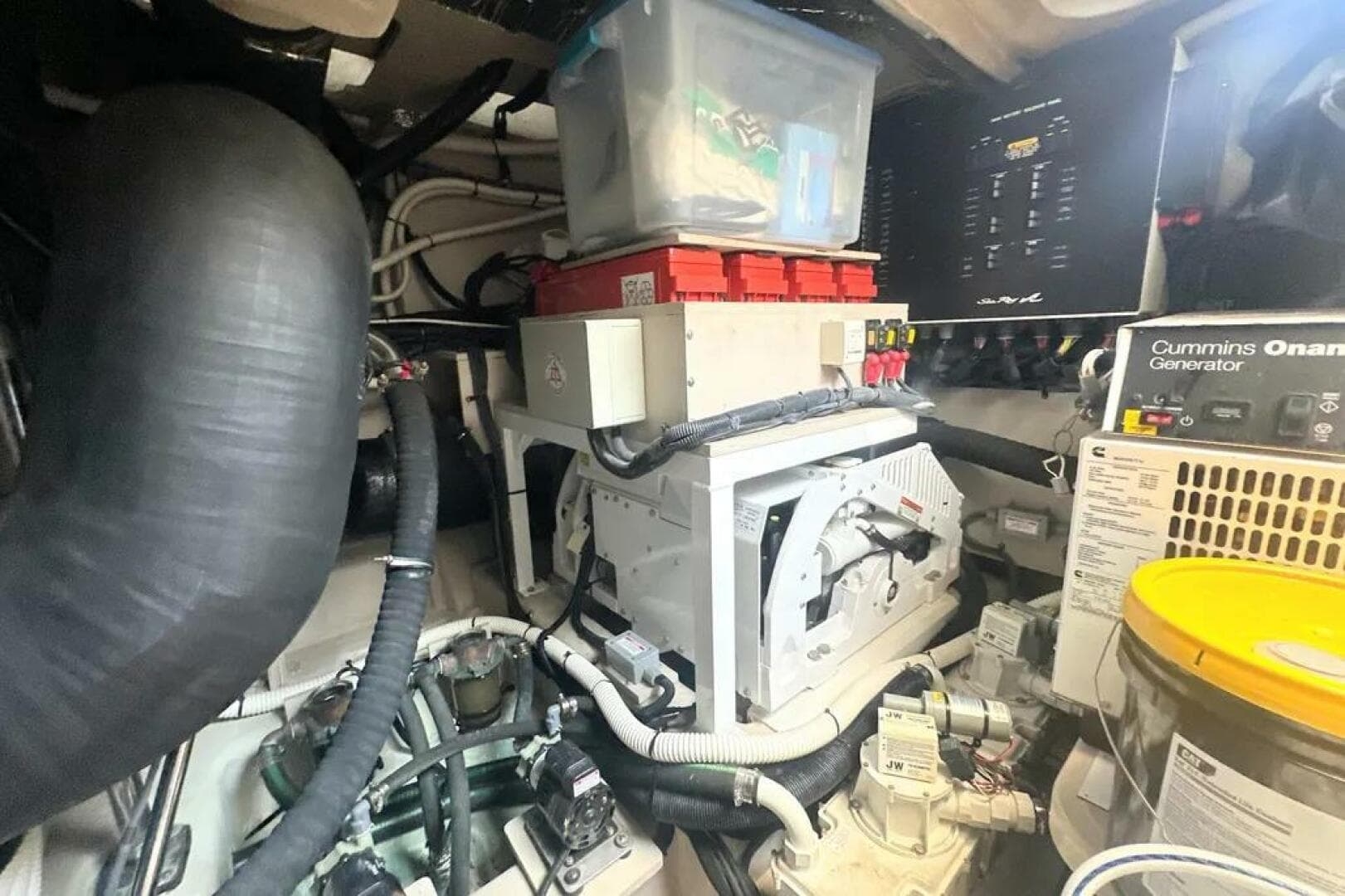 2018 Sea Ray L650 Fly — photo 54