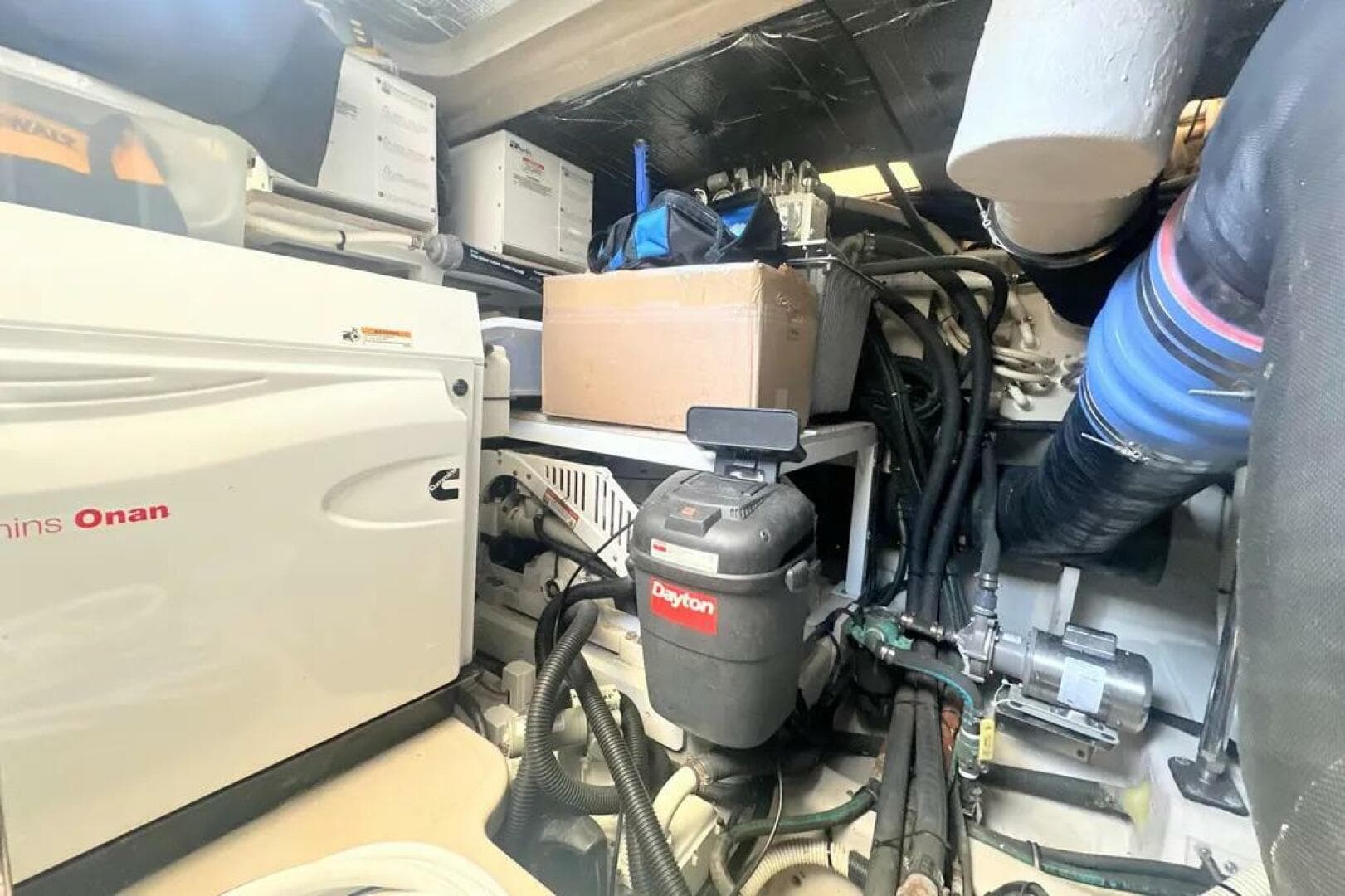 2018 Sea Ray L650 Fly — photo 55