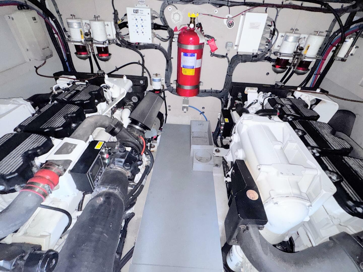 2018 Sea Ray L650 Fly — photo 49