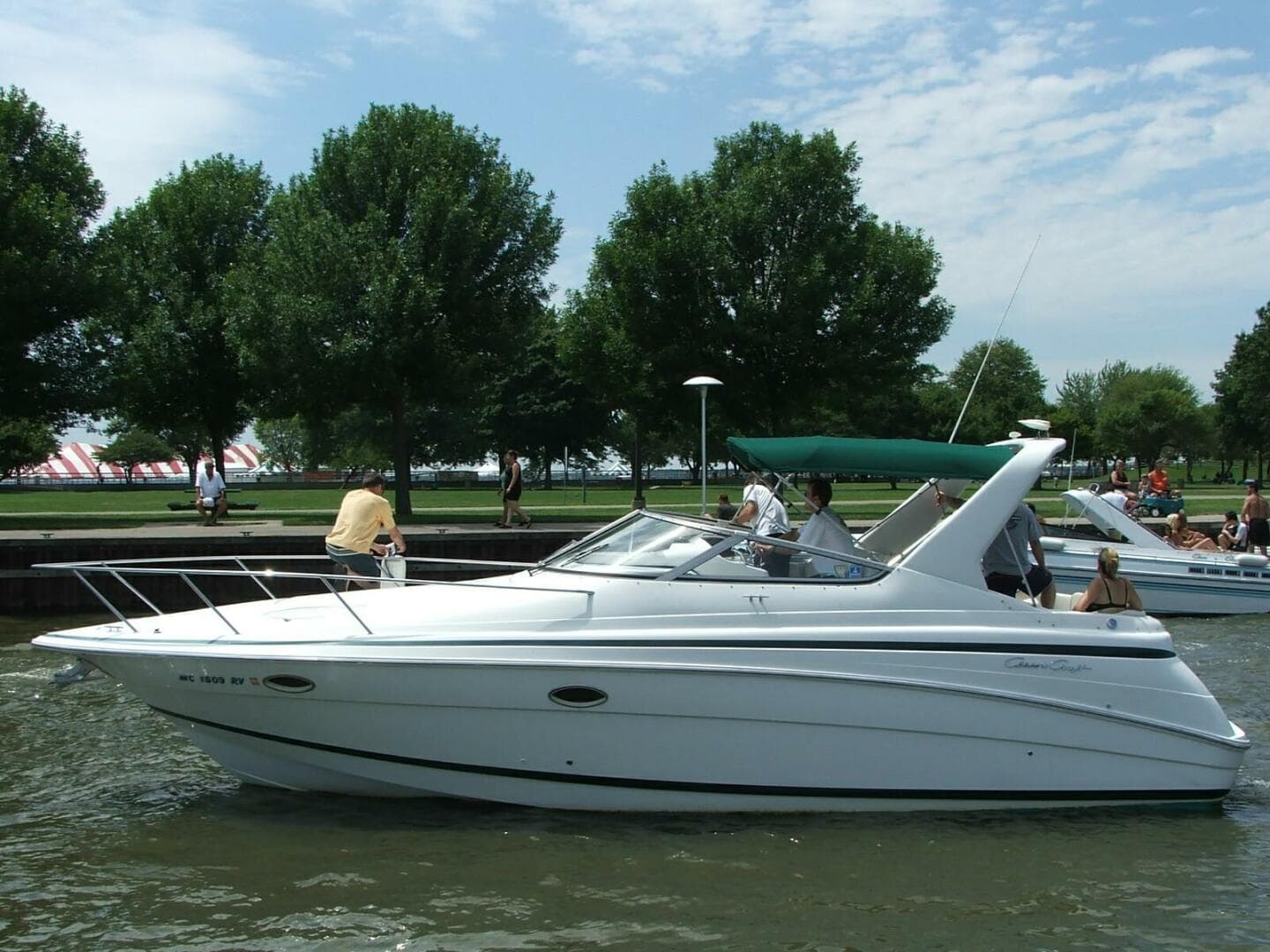 1998 Chris-Craft 320 Express Cruiser — photo 1