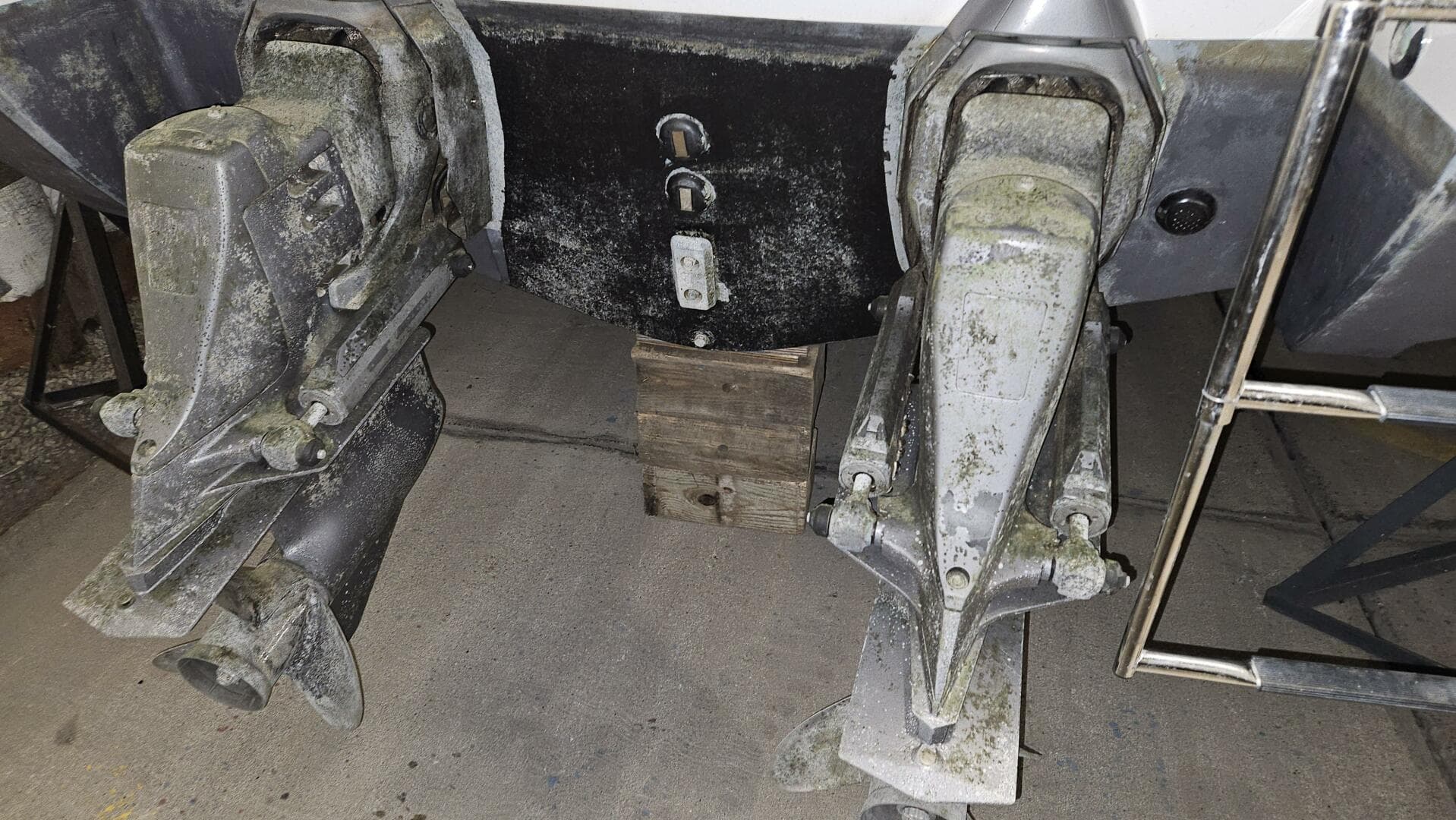 1998 Chris-Craft 320 Express Cruiser — photo 30