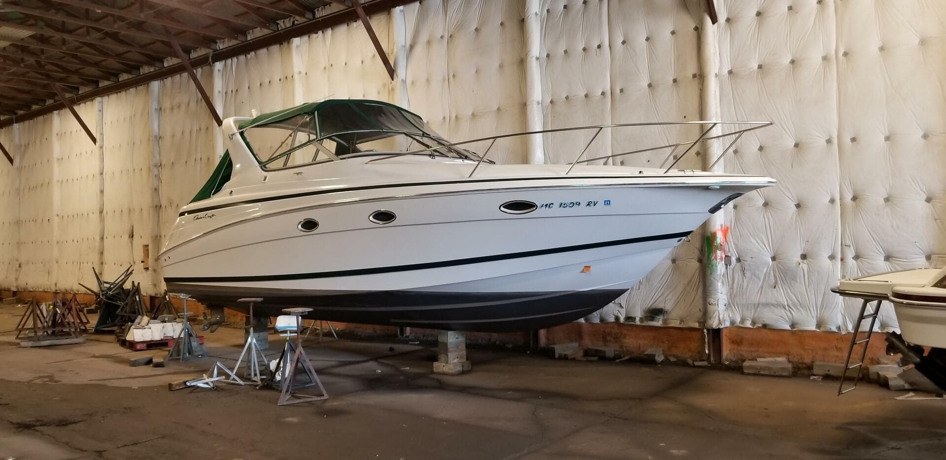 1998 Chris-Craft 320 Express Cruiser — photo 5