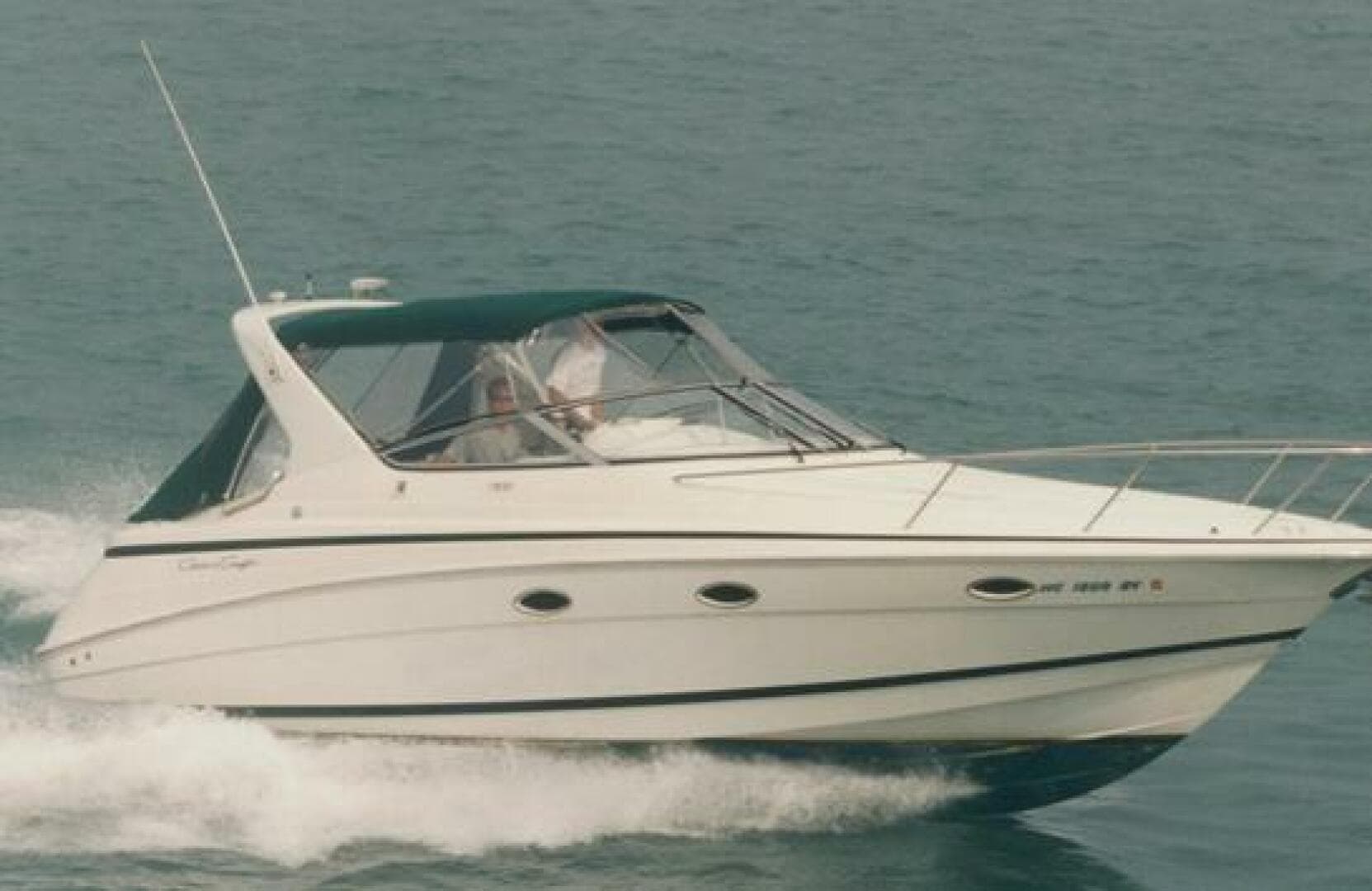 1998 Chris-Craft 320 Express Cruiser — photo 4