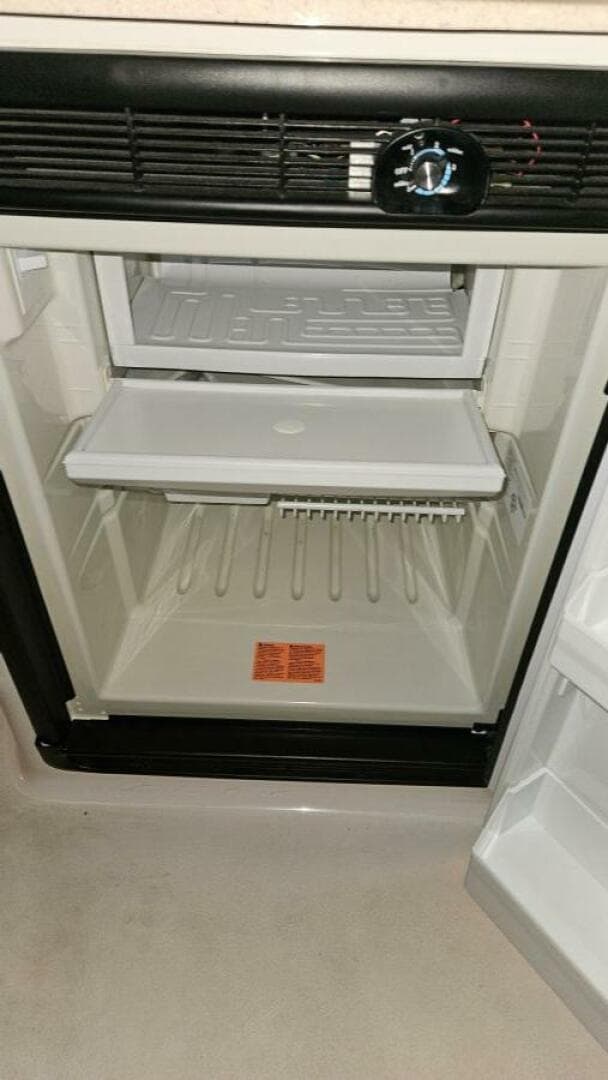 1998 Chris-Craft 320 Express Cruiser — photo 21