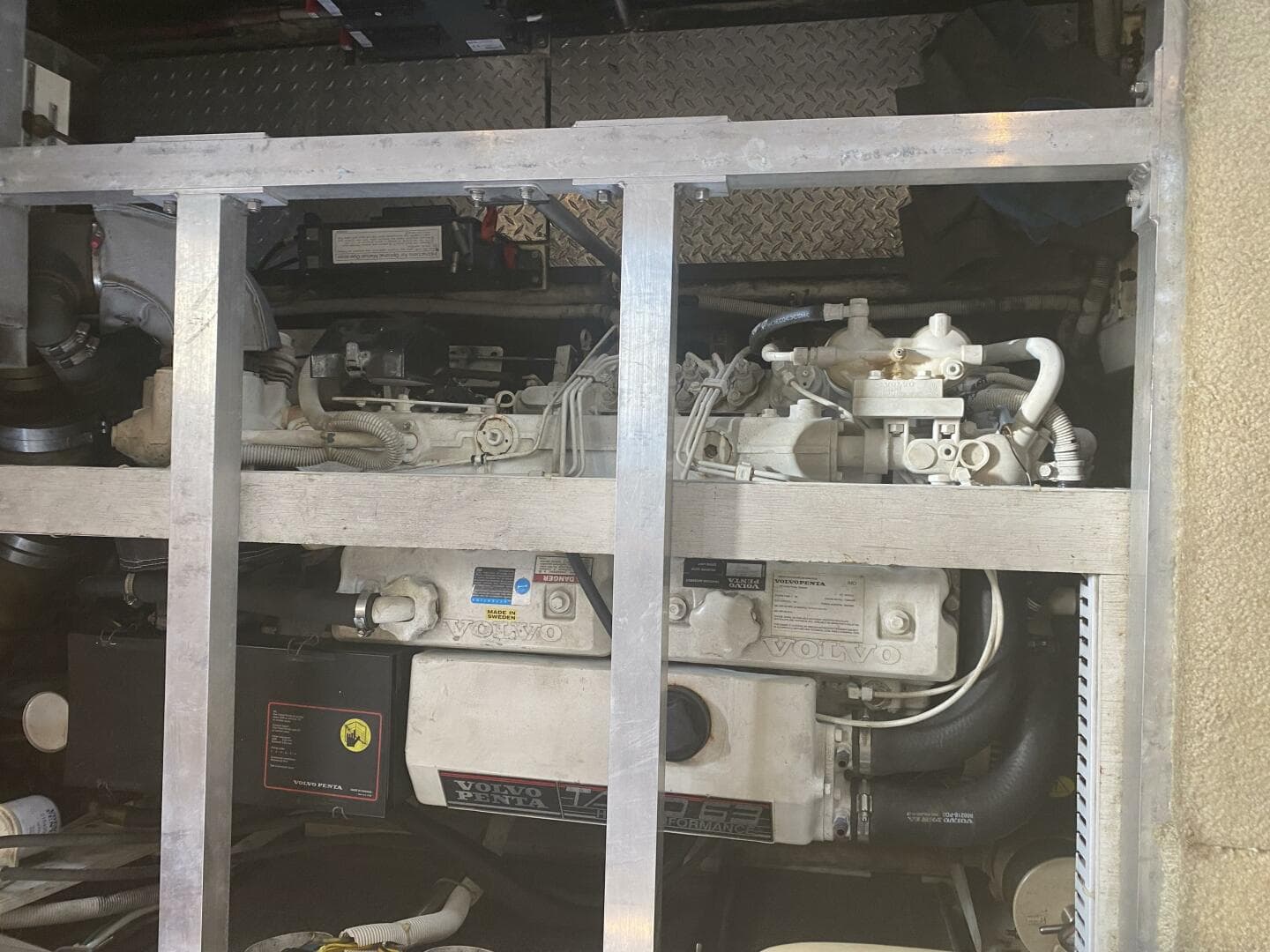 2002 Carver 444 Cockpit — photo 26