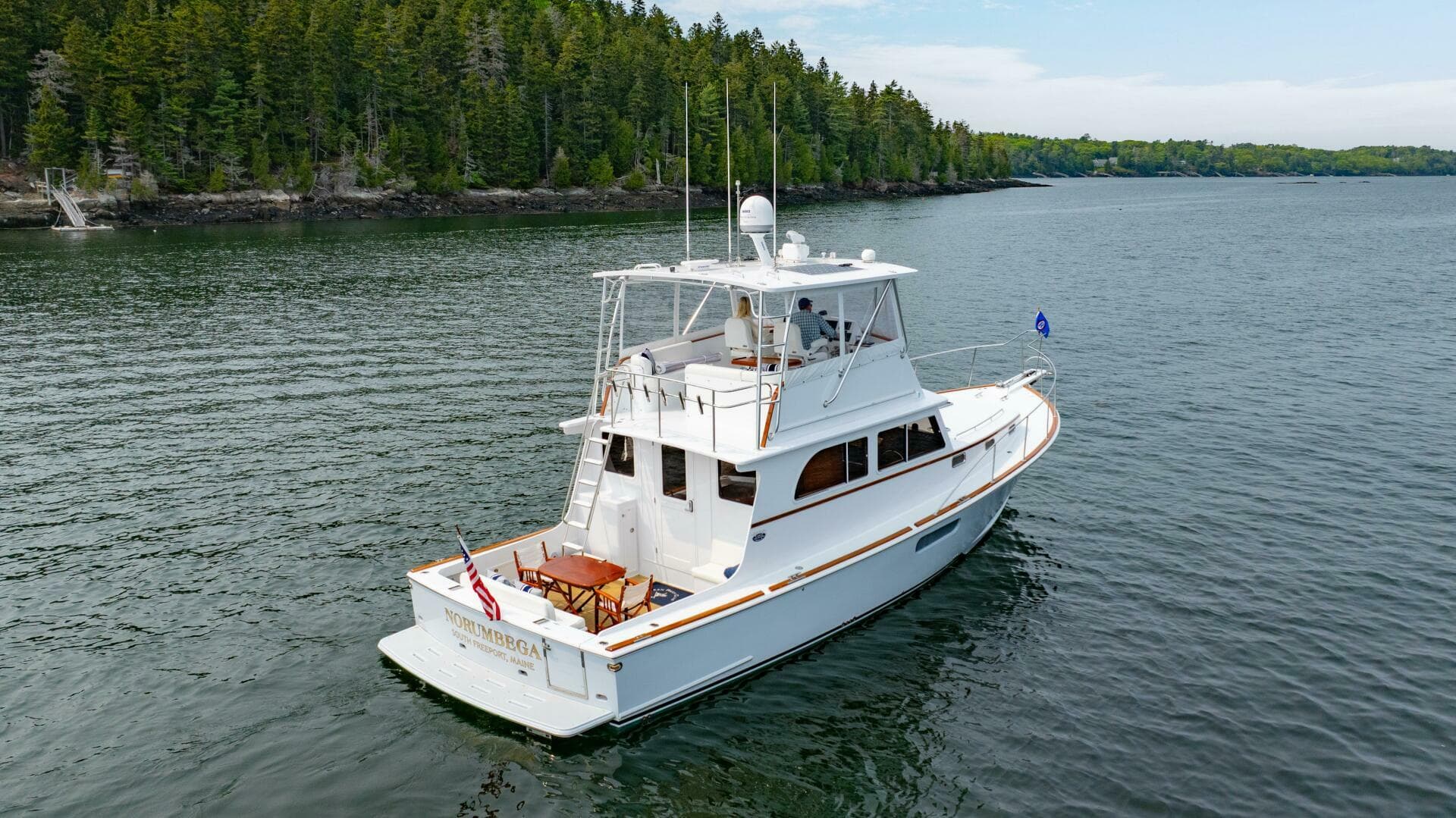 2019 Lowell Flybridge — photo 27