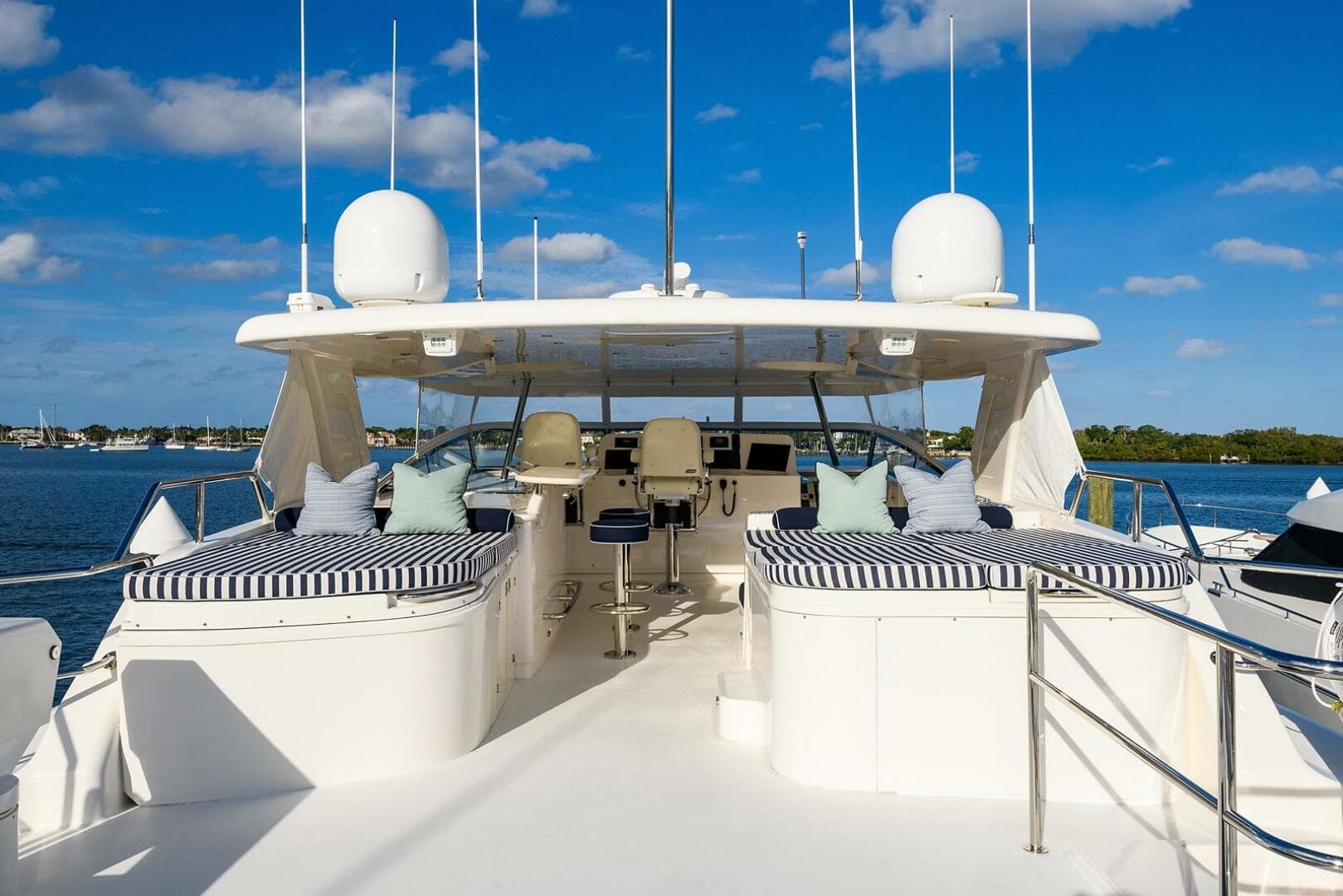 2009 Pacific Mariner — photo 19