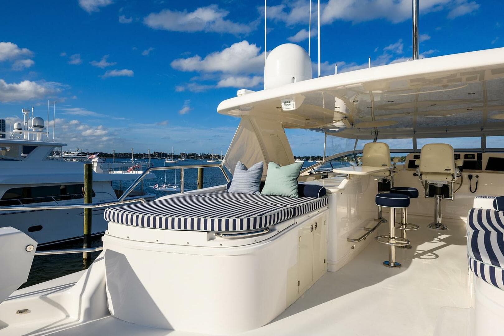 2009 Pacific Mariner — photo 18