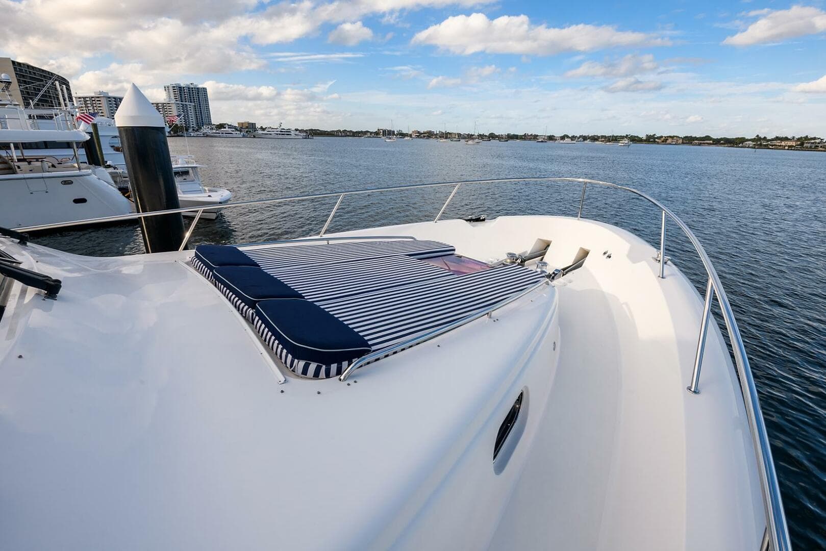 2009 Pacific Mariner — photo 6