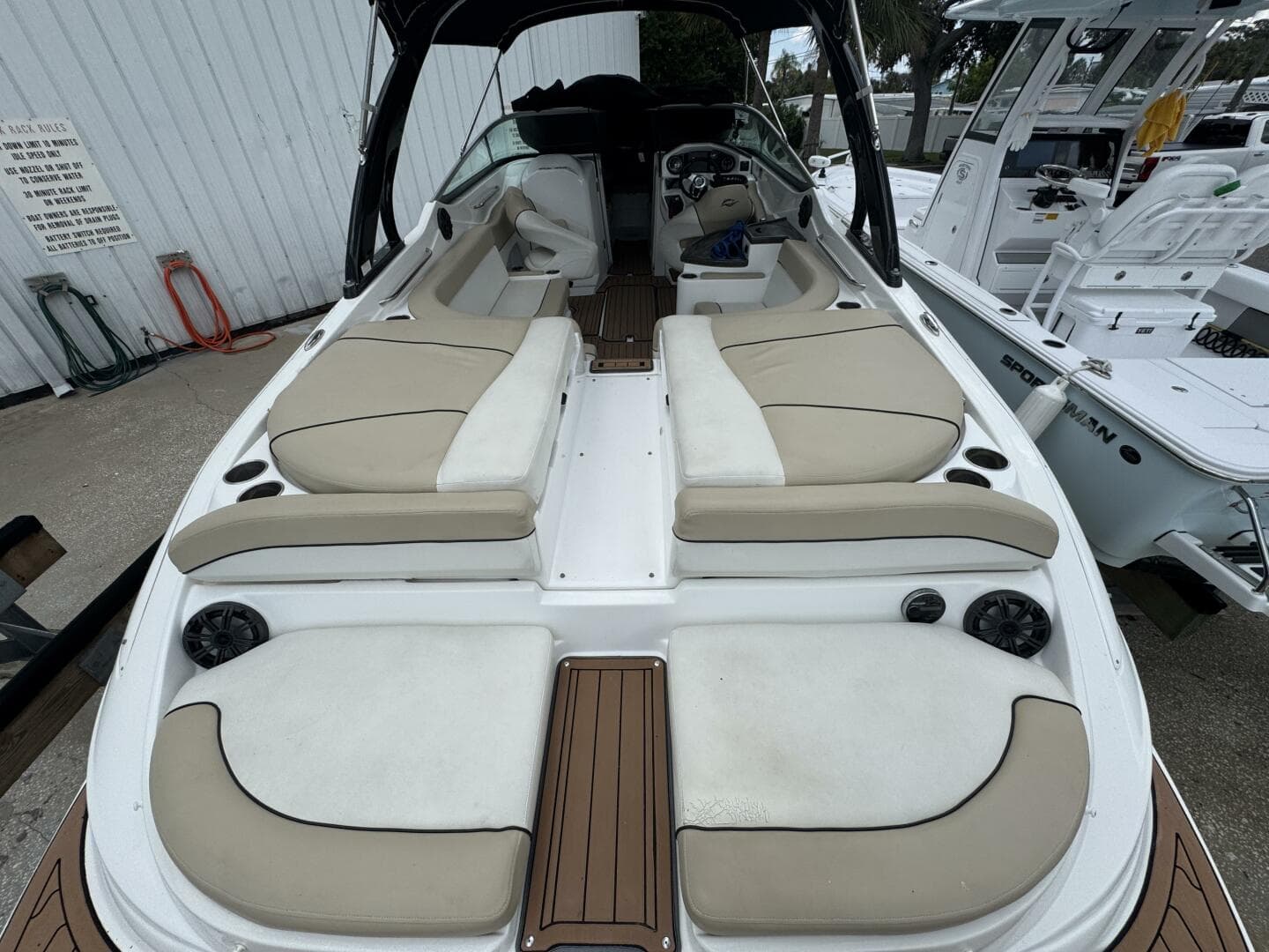 2017 Rinker 29 Qx — photo 8