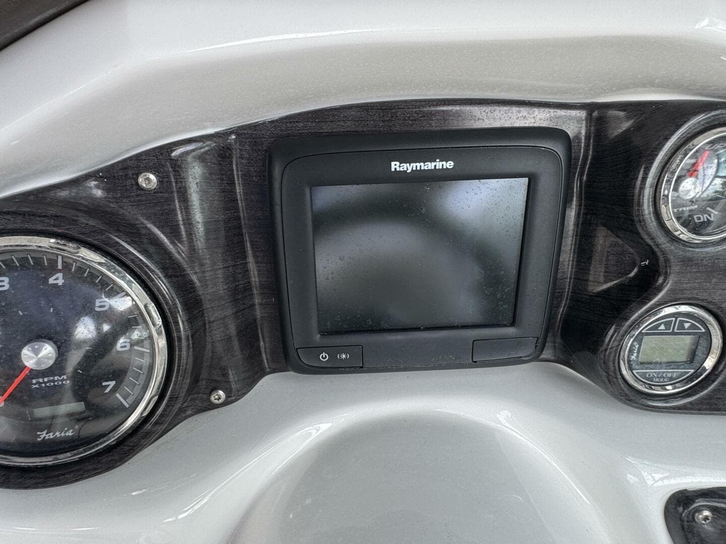 2017 Rinker 29 Qx — photo 17