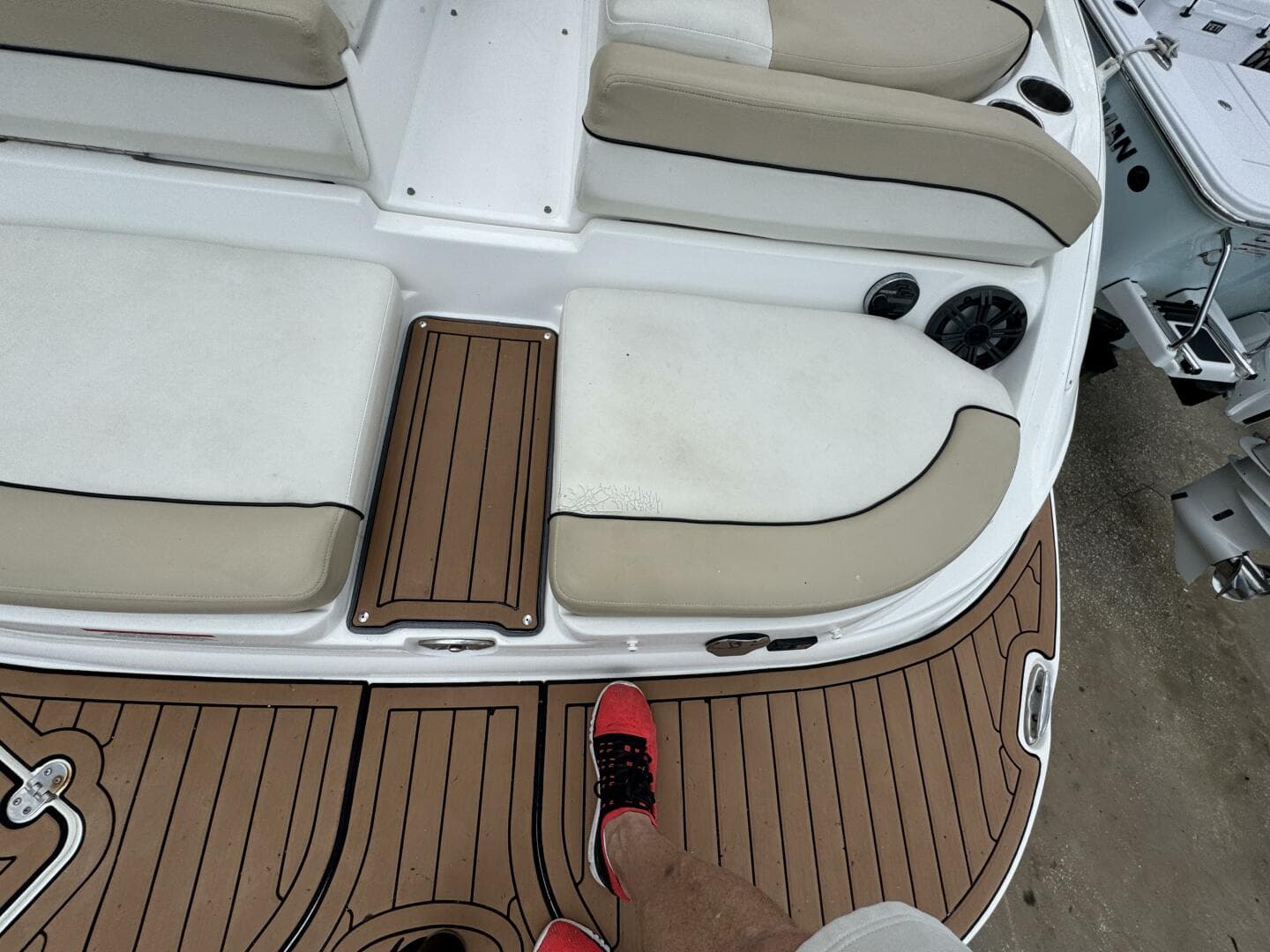 2017 Rinker 29 Qx — photo 9