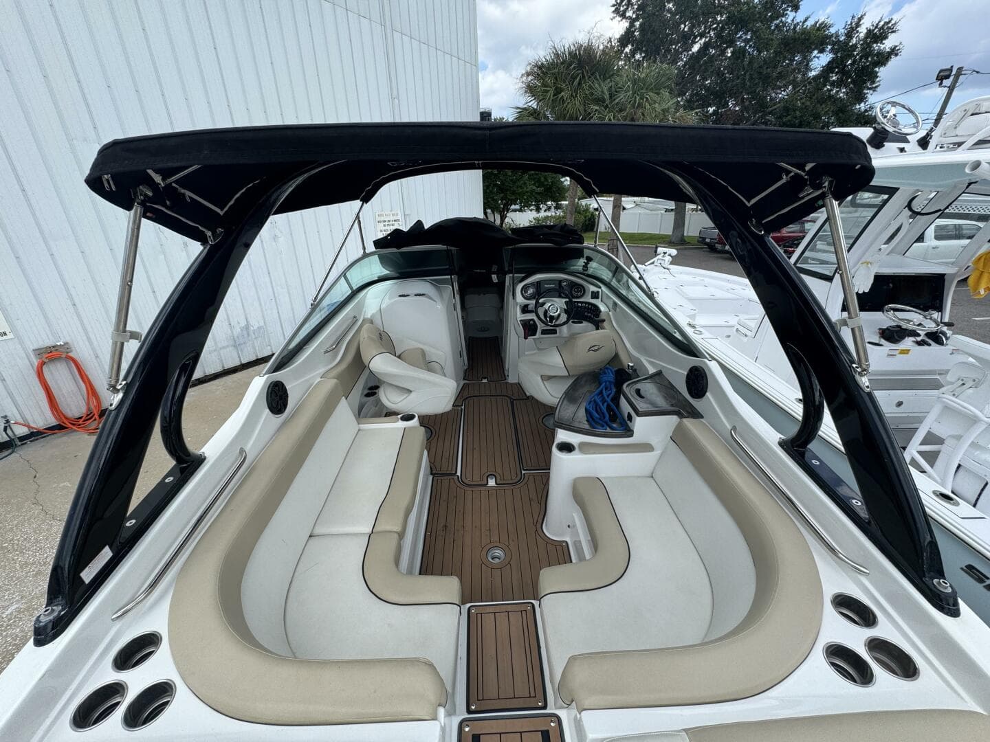 2017 Rinker 29 Qx — photo 10