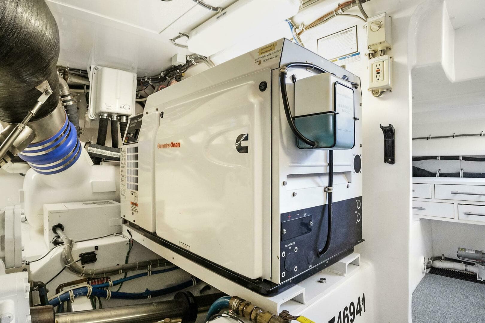 2016 Hatteras GT 63 — photo 86