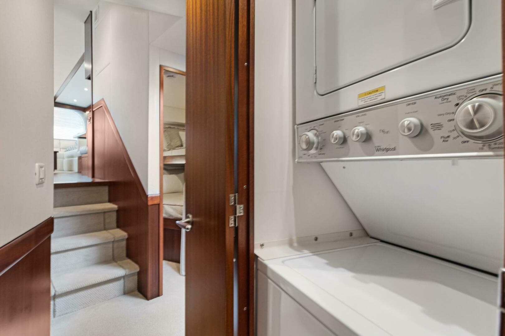 2016 Hatteras GT 63 — photo 49