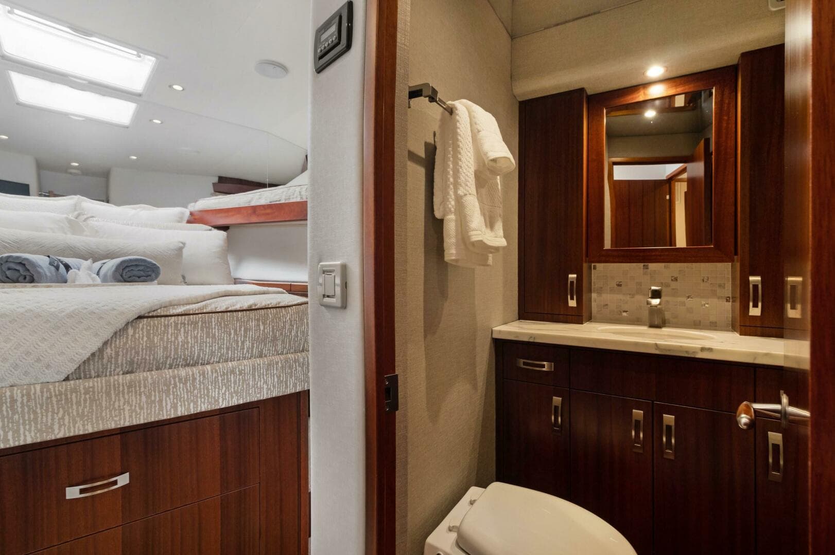 2016 Hatteras GT 63 — photo 43