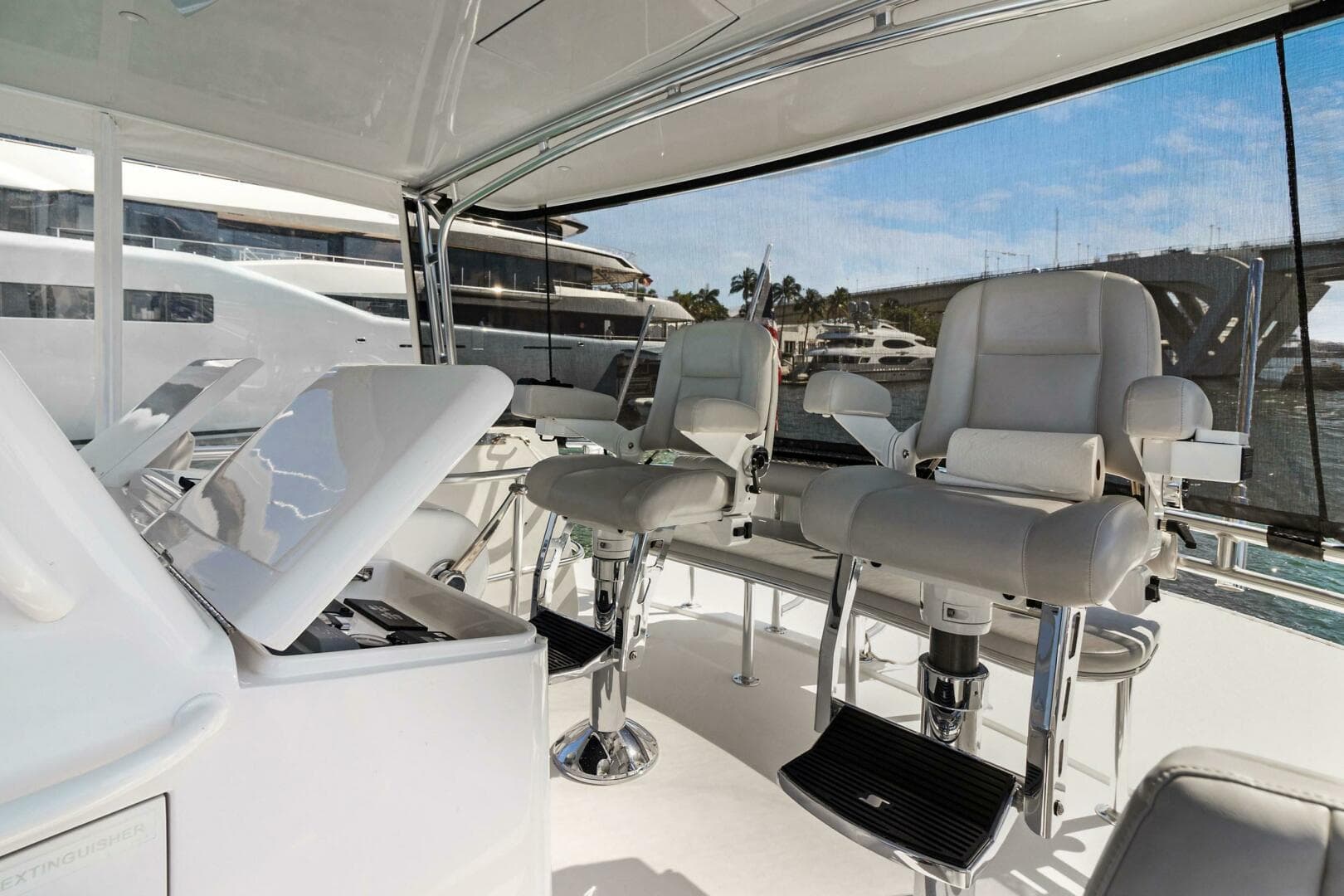 2016 Hatteras GT 63 — photo 26