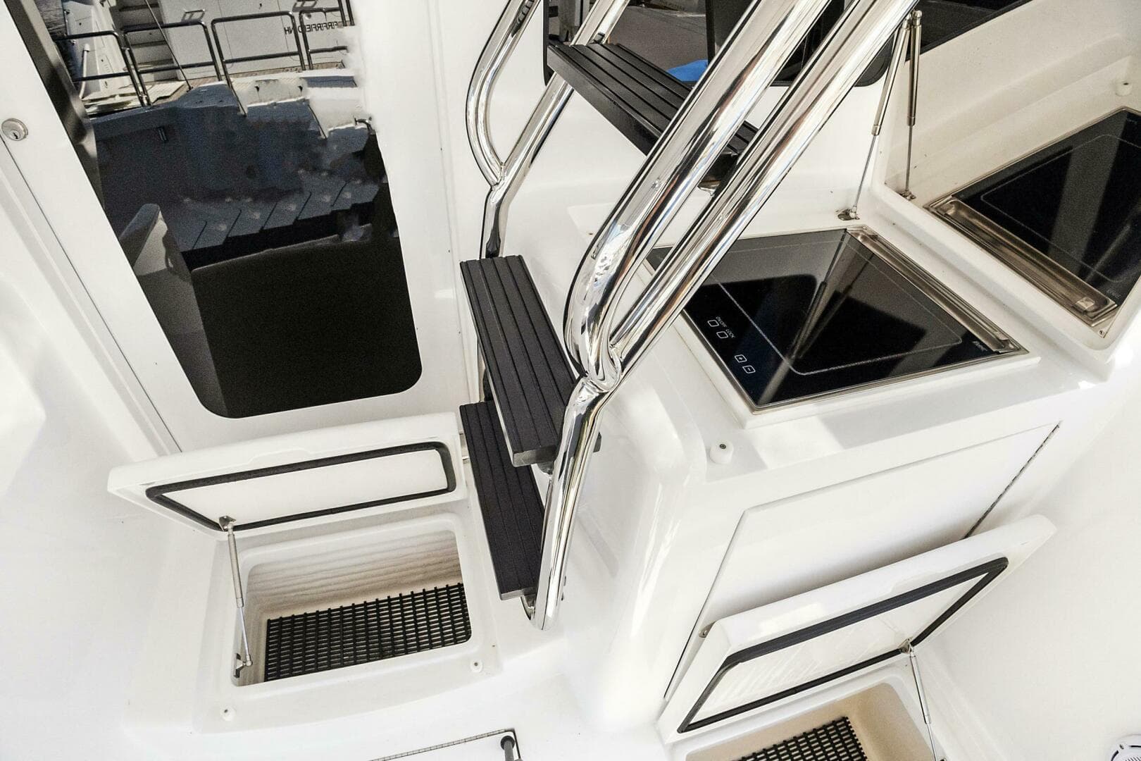 2016 Hatteras GT 63 — photo 19