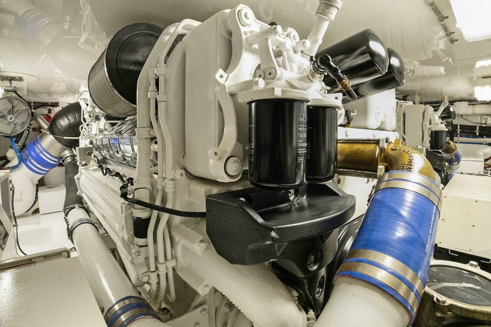 2016 Hatteras GT 63 — photo 77