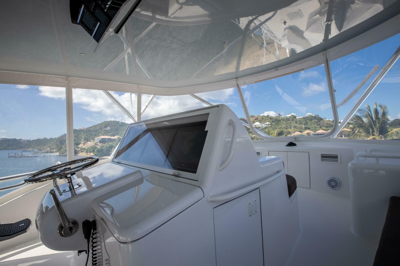 2016 Hatteras GT 63 — photo 74