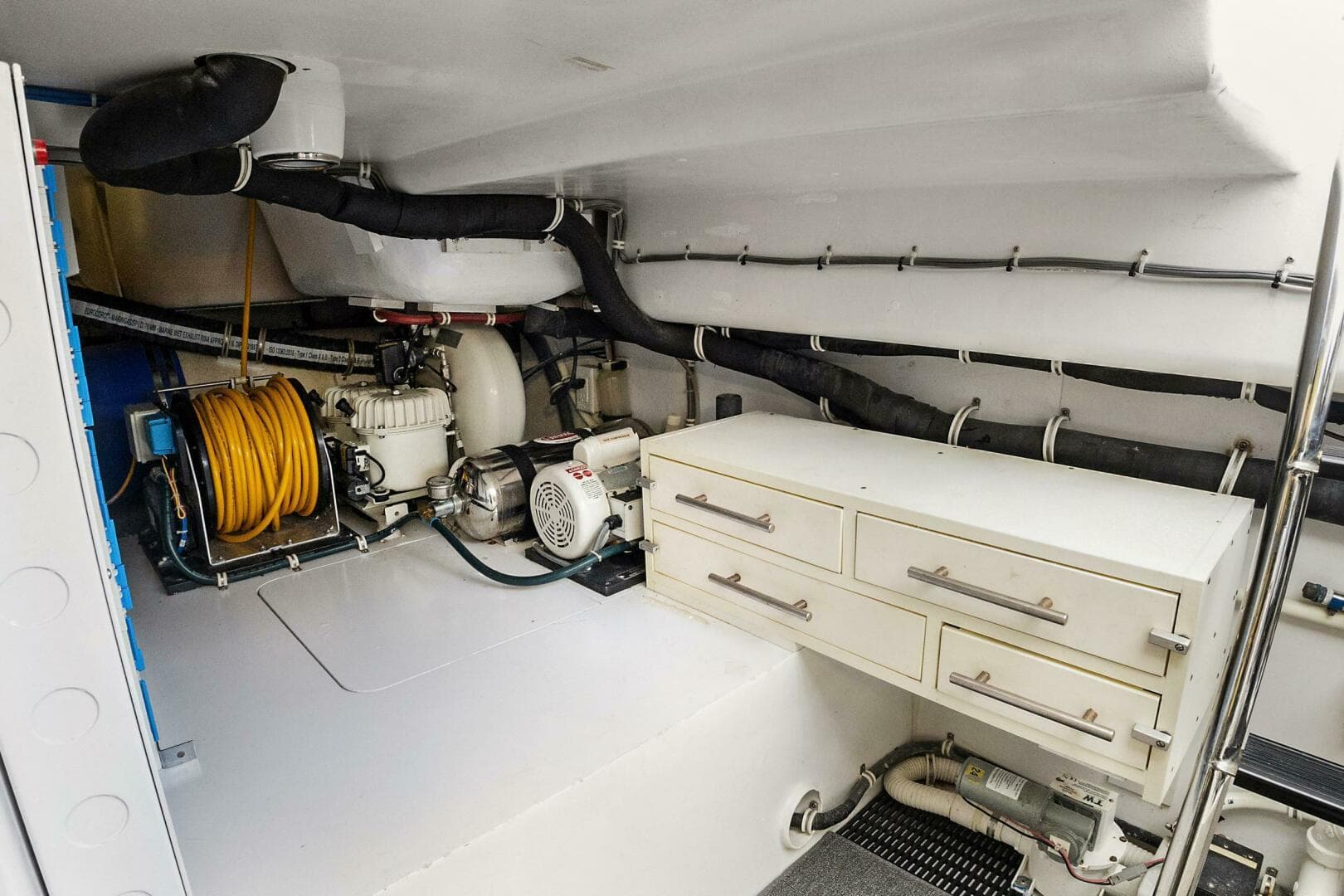 2016 Hatteras GT 63 — photo 87