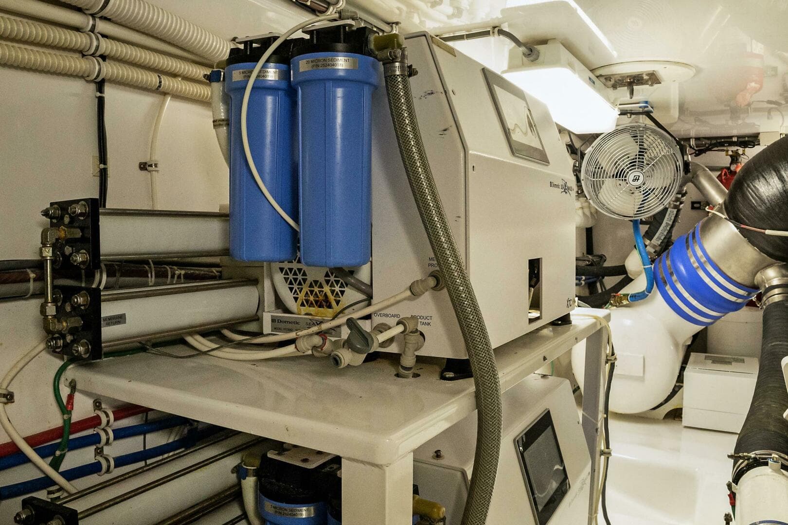 2016 Hatteras GT 63 — photo 78